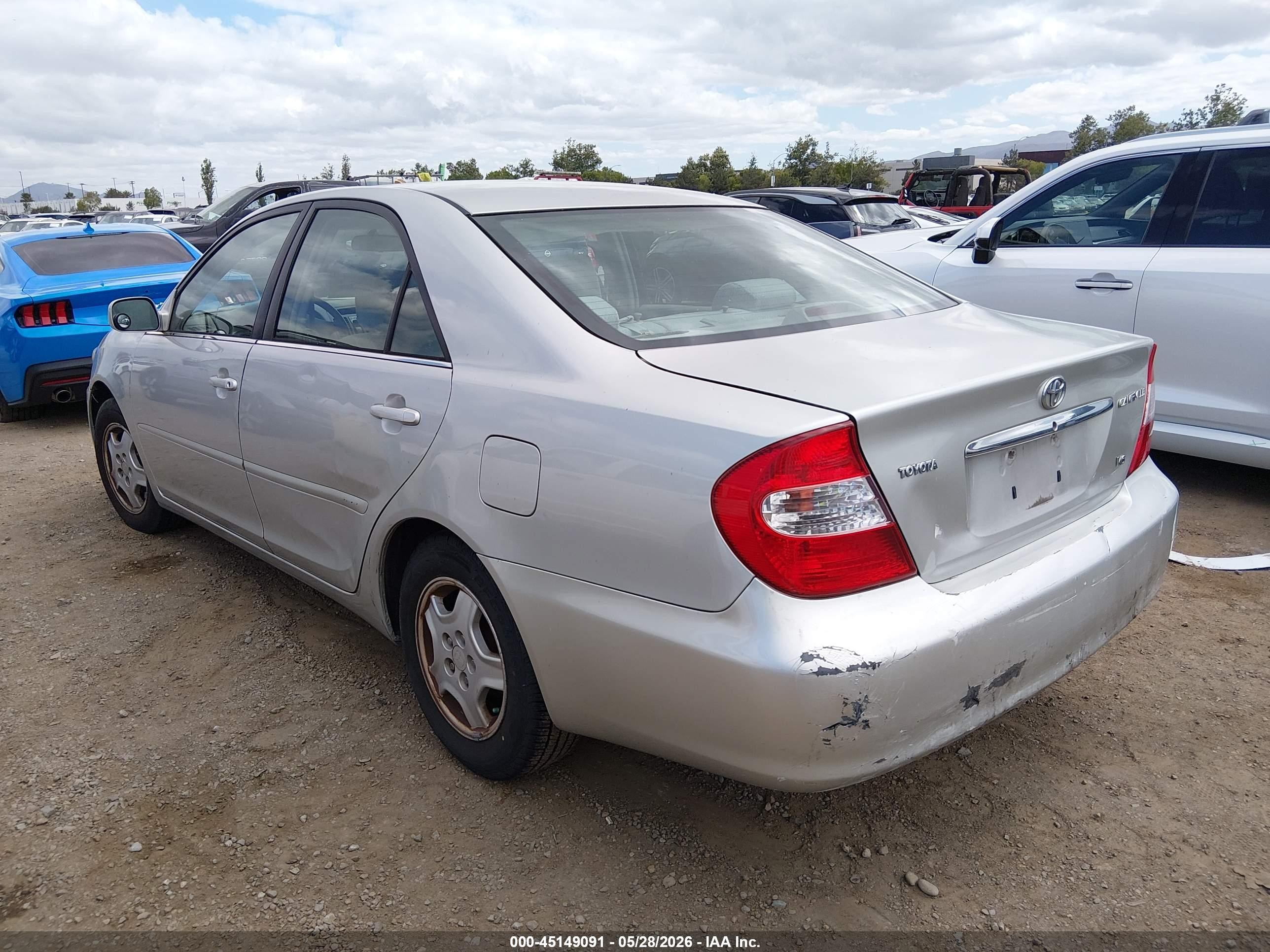 2002 Toyota Camry Le V6 Silver vin: 4T1BF32K52U027631