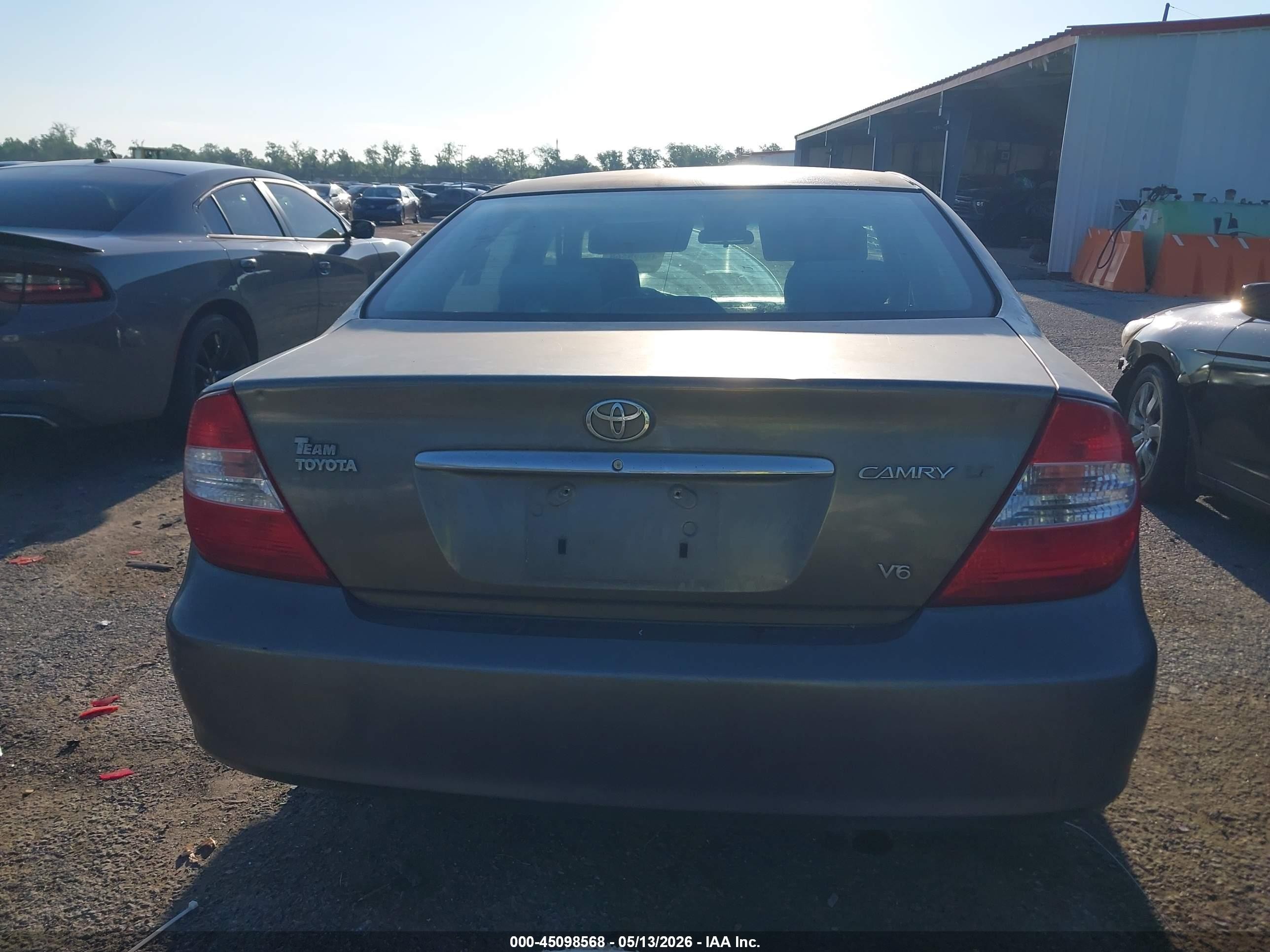 2002 Toyota Camry Le V6 Gray vin: 4T1BF32K52U517552