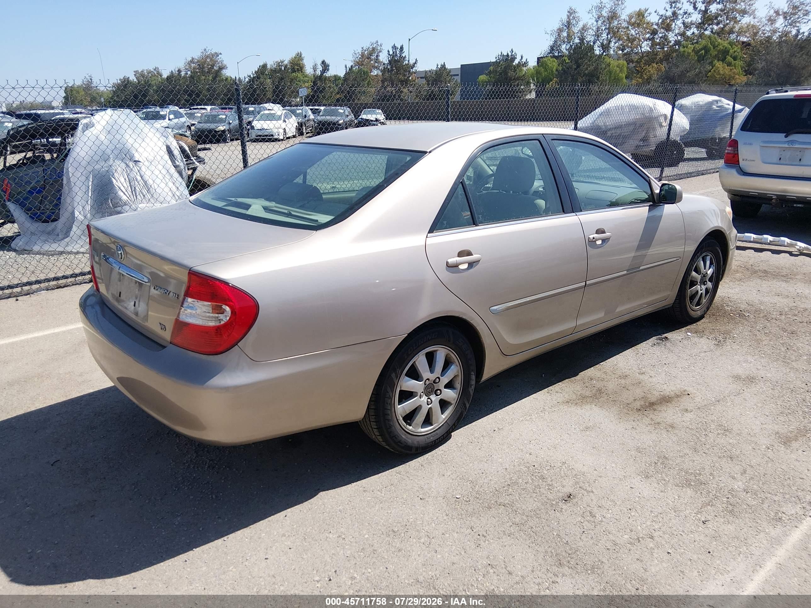 2002 Toyota Camry Xle Champagne vin: 4T1BF32K52U534769