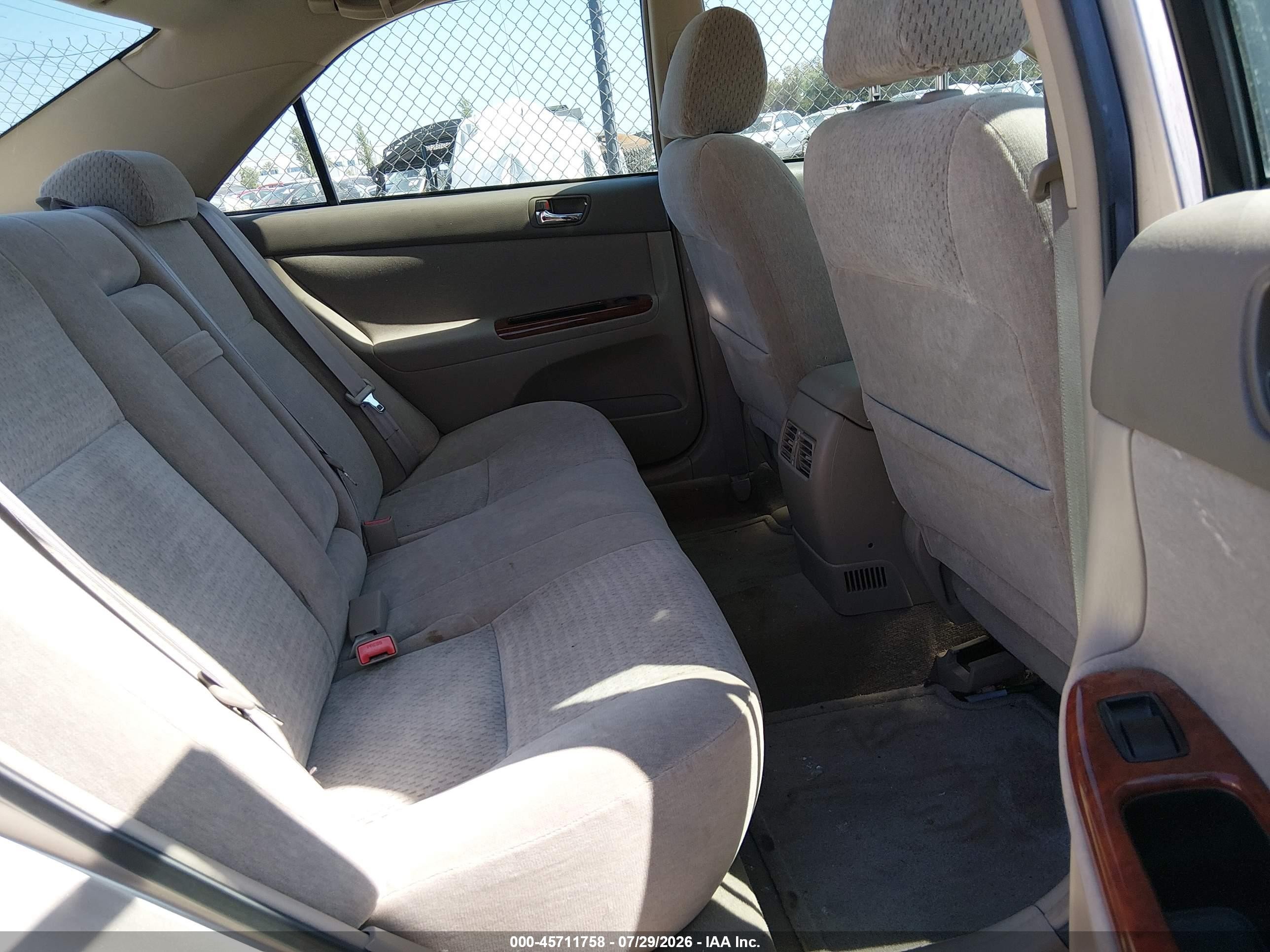 2002 Toyota Camry Xle Champagne vin: 4T1BF32K52U534769