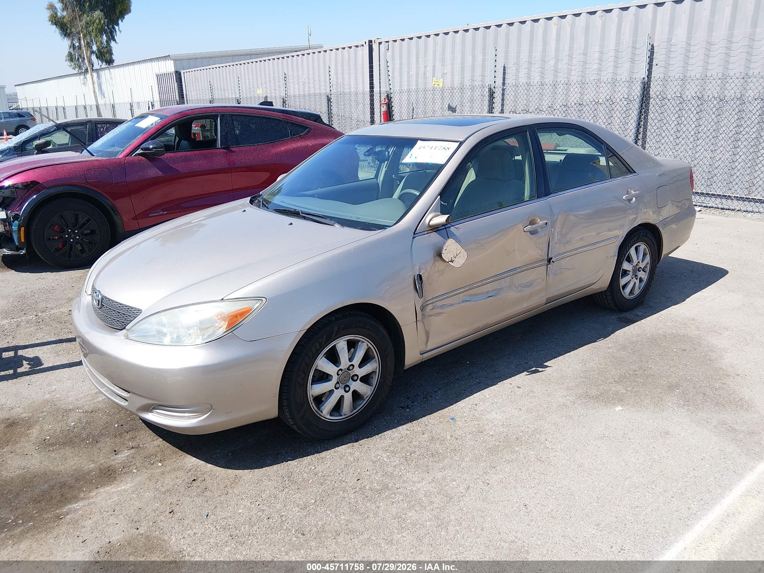 2002 Toyota Camry Xle Champagne vin: 4T1BF32K52U534769