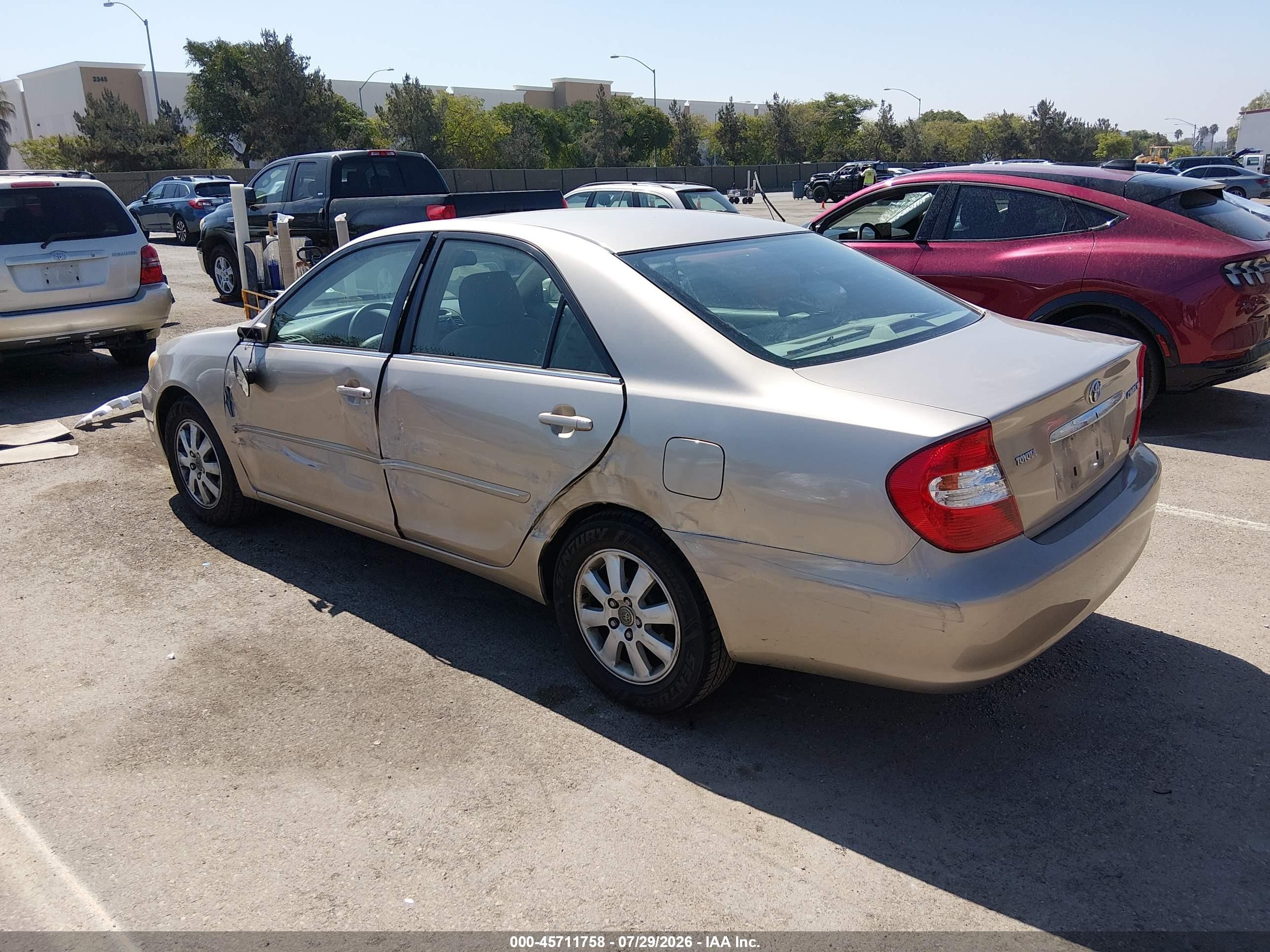 2002 Toyota Camry Xle Champagne vin: 4T1BF32K52U534769