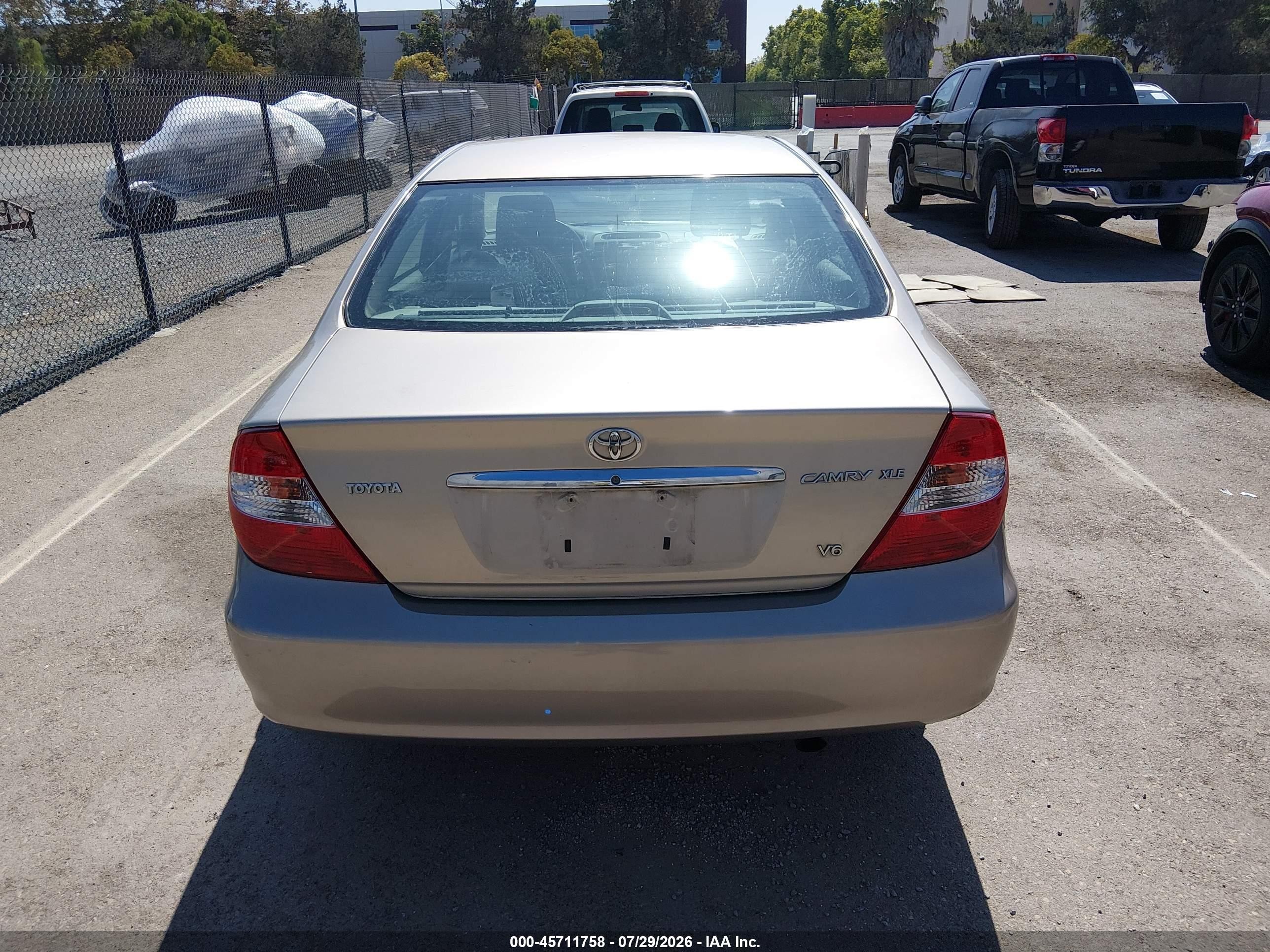 2002 Toyota Camry Xle Champagne vin: 4T1BF32K52U534769