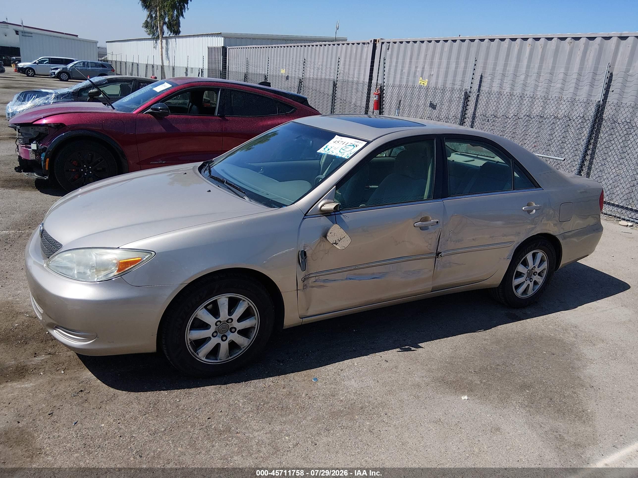 2002 Toyota Camry Xle Champagne vin: 4T1BF32K52U534769