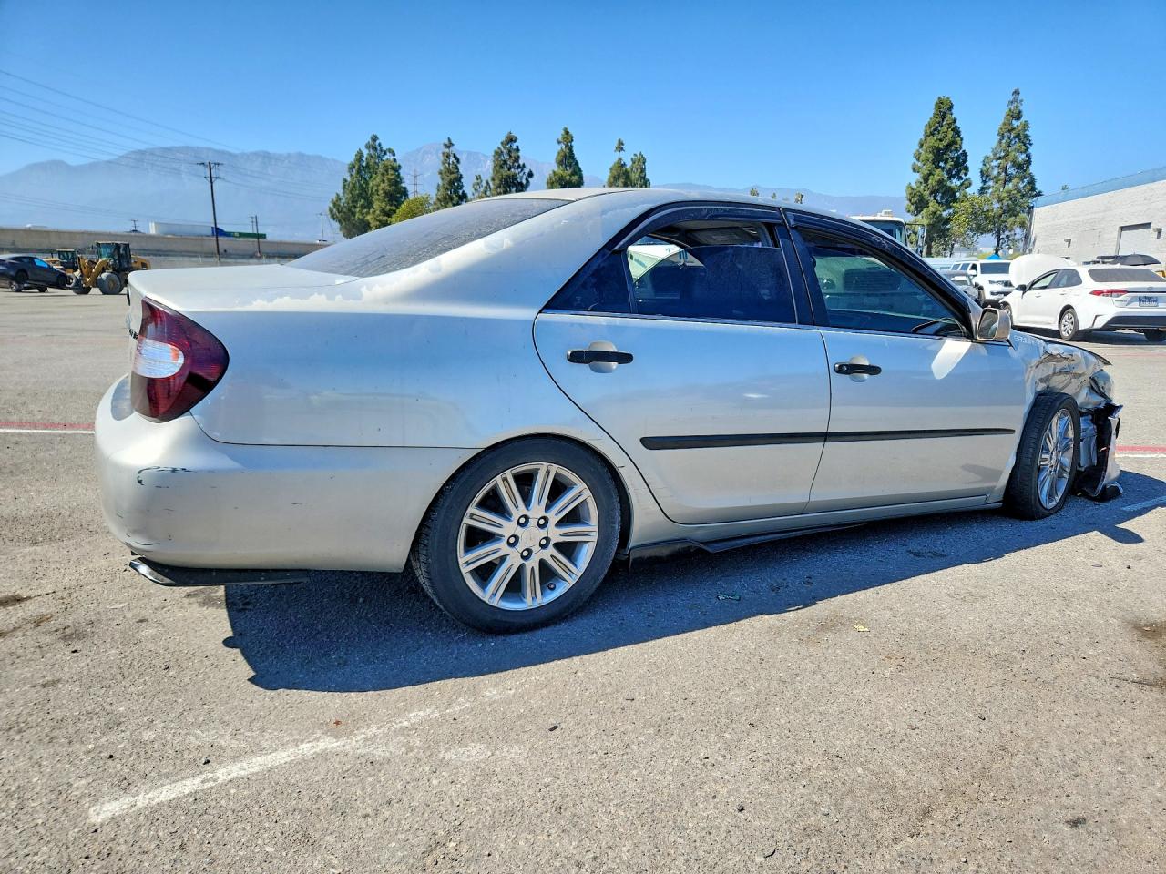 2003 Toyota Camry Le V6 Серебряный vin: 4T1BF32K53U047525