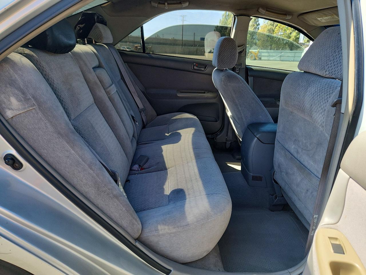 2003 Toyota Camry Le V6 Серебряный vin: 4T1BF32K53U047525