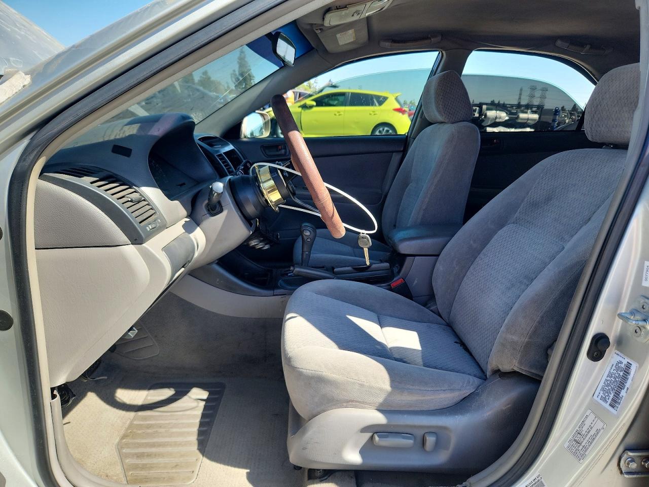 2003 Toyota Camry Le V6 Серебряный vin: 4T1BF32K53U047525