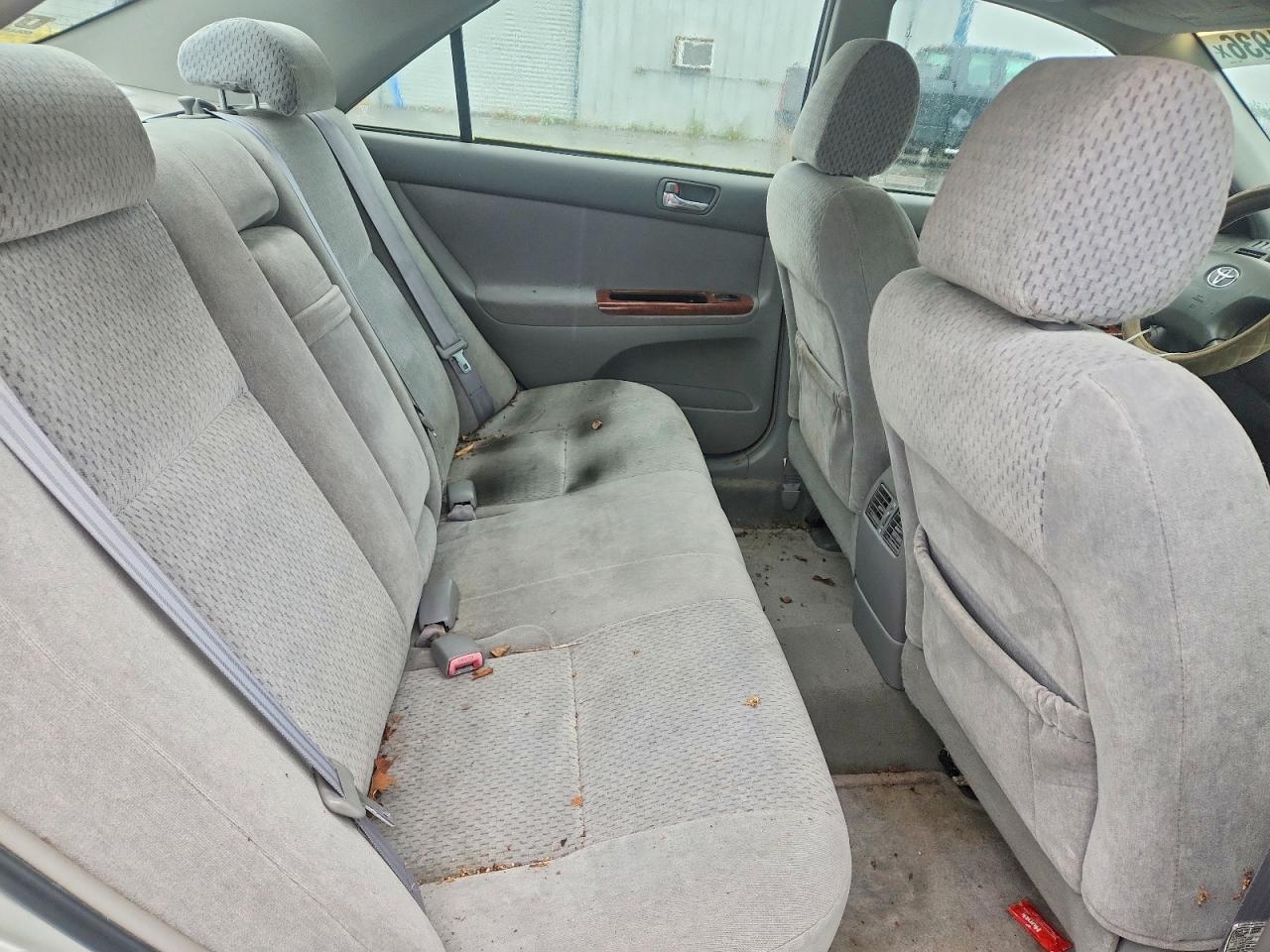 2004 Toyota Camry Xle V6 Silver vin: 4T1BF32K54U573610