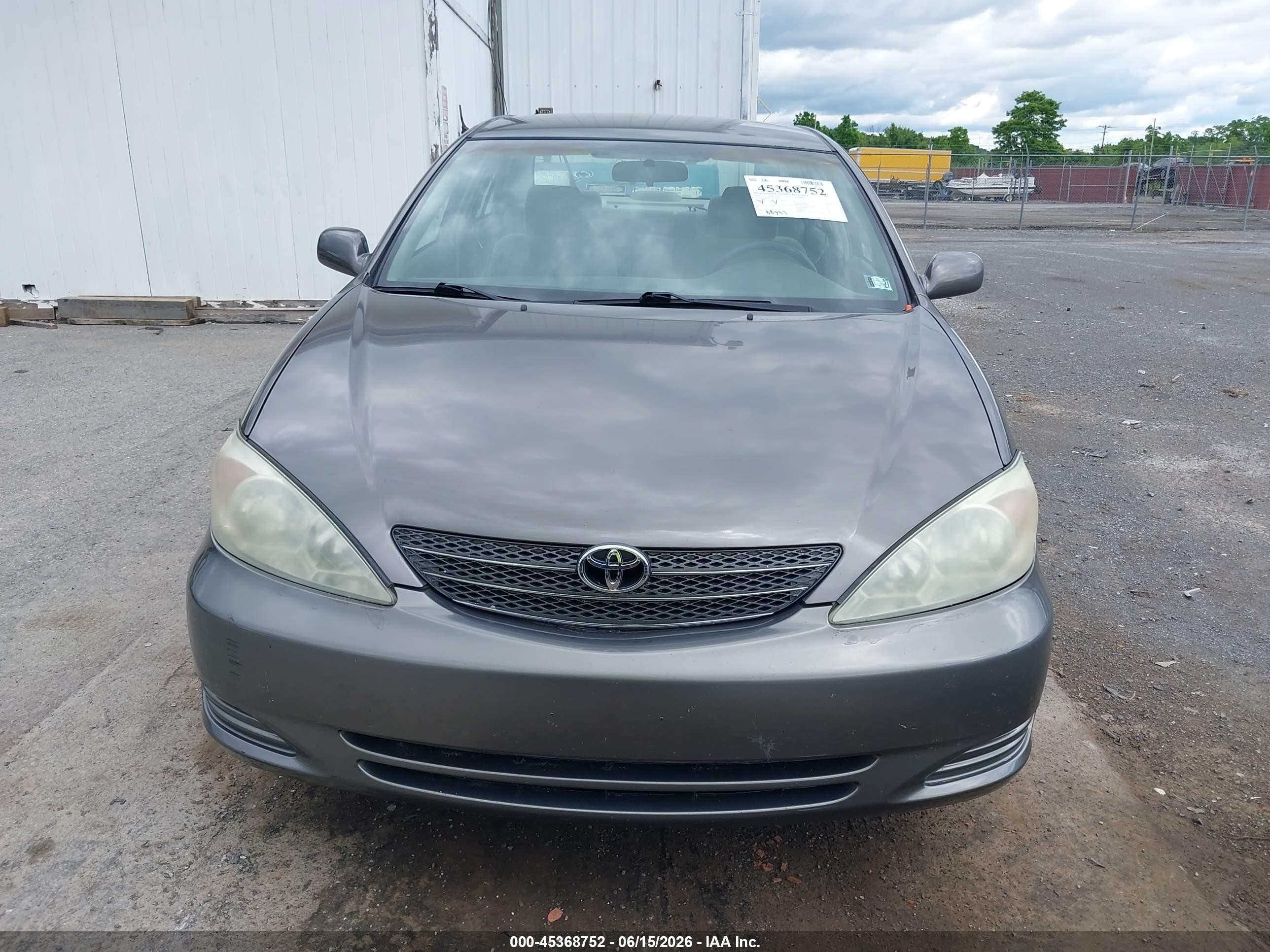 2004 Toyota Camry Le V6 Gray vin: 4T1BF32K54U582582