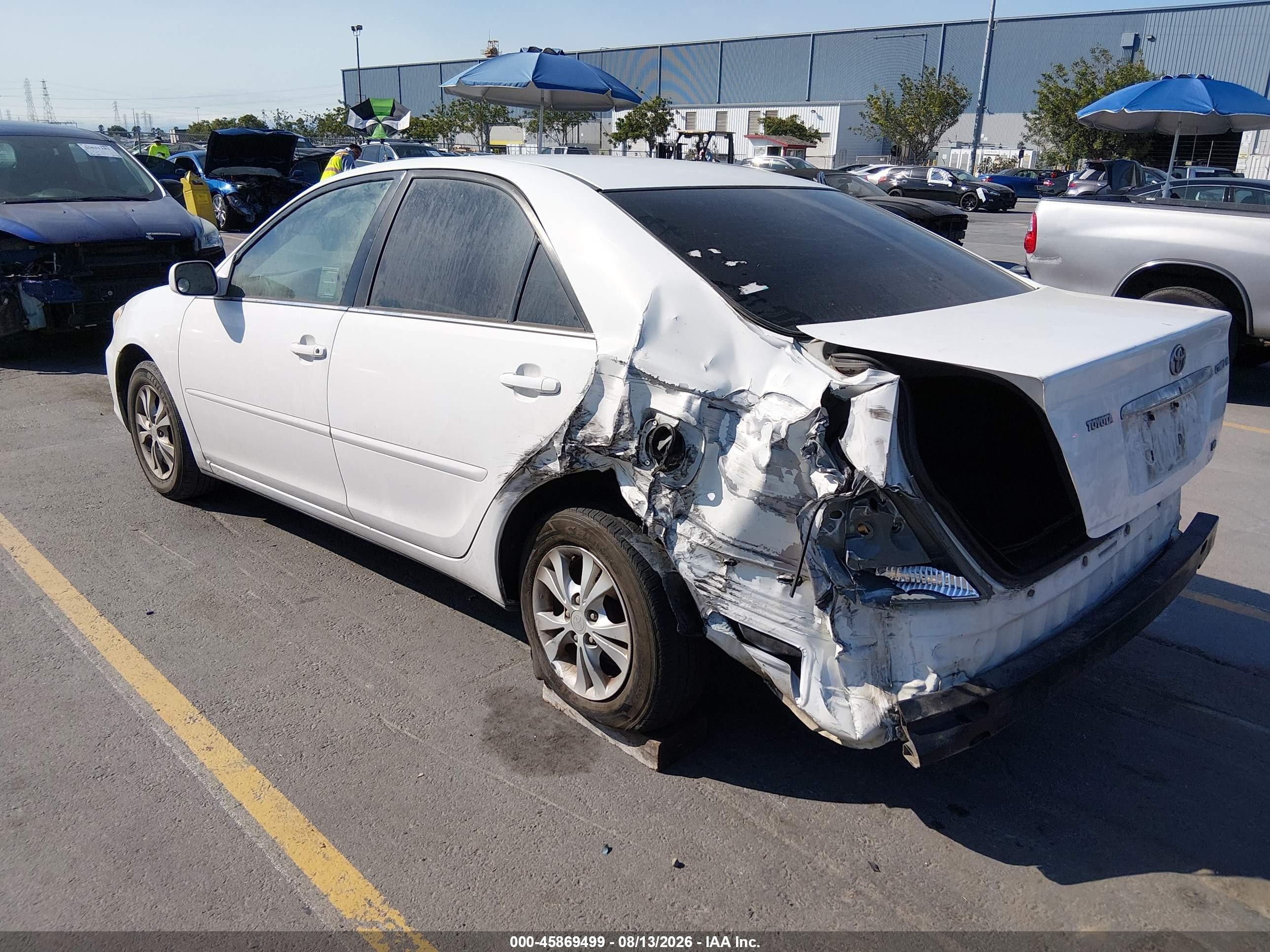 2005 Toyota Camry Le V6 White vin: 4T1BF32K55U091057