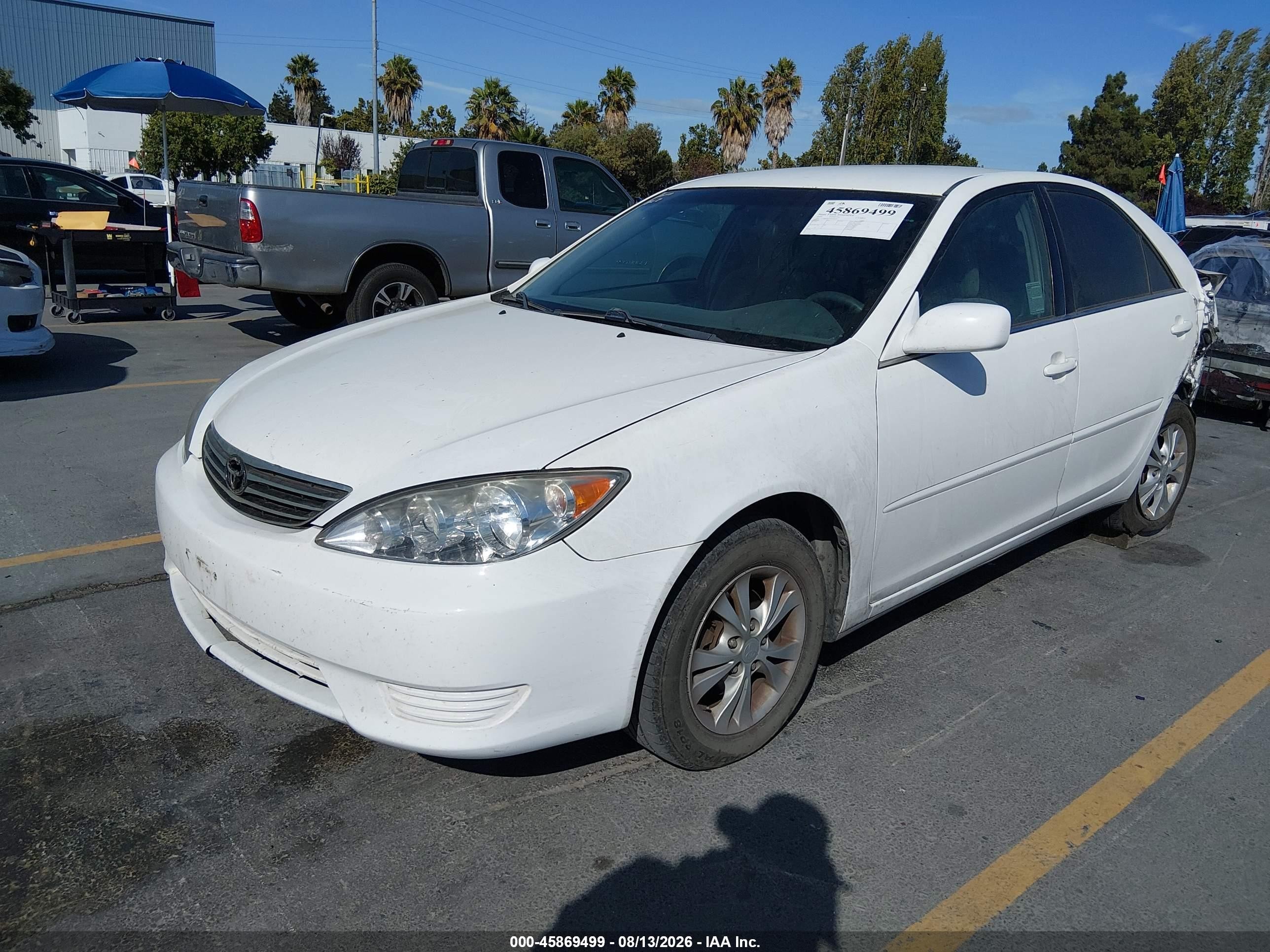 2005 Toyota Camry Le V6 White vin: 4T1BF32K55U091057
