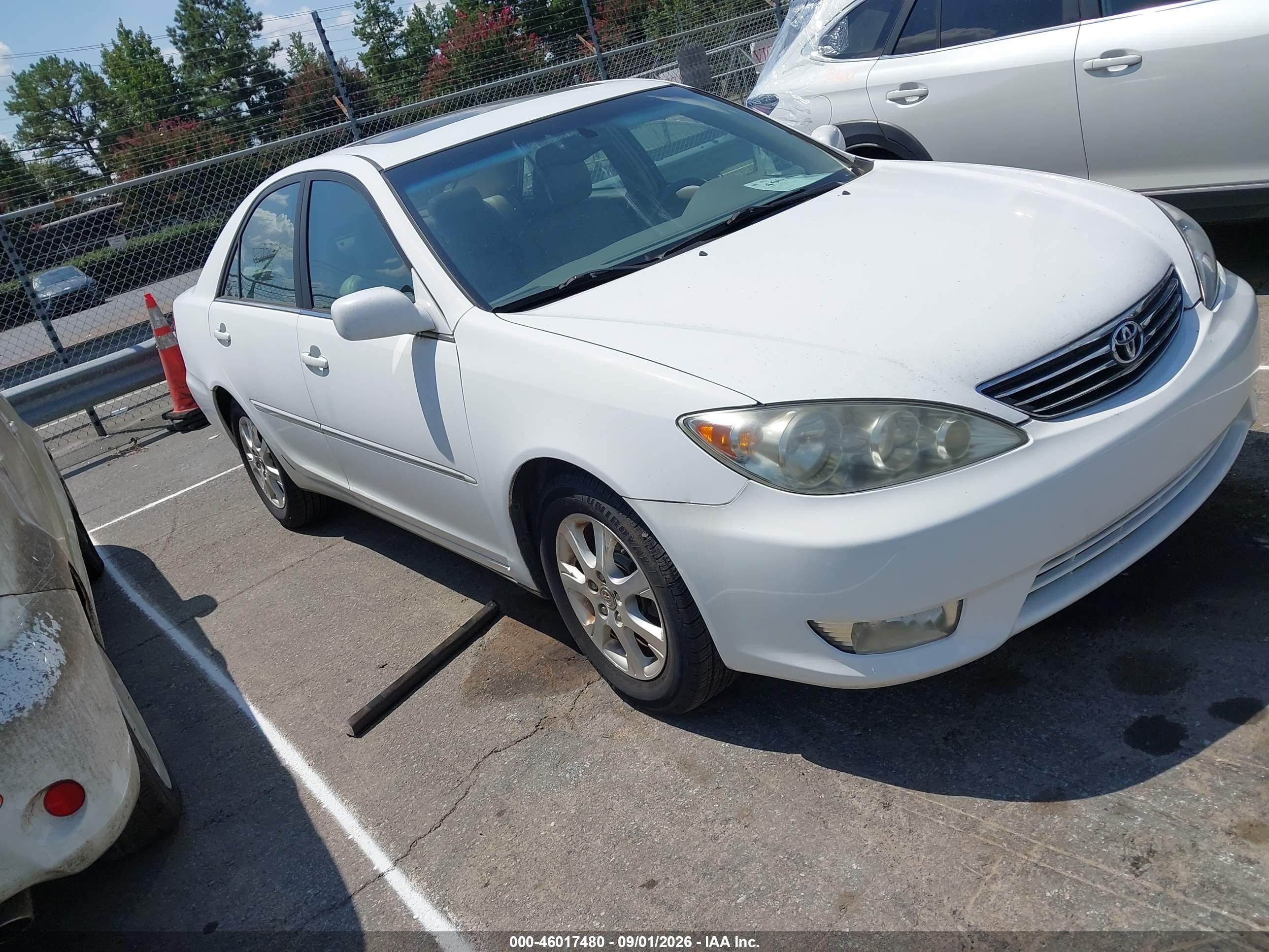 2005 Toyota Camry Xle V6 White vin: 4T1BF32K55U620524