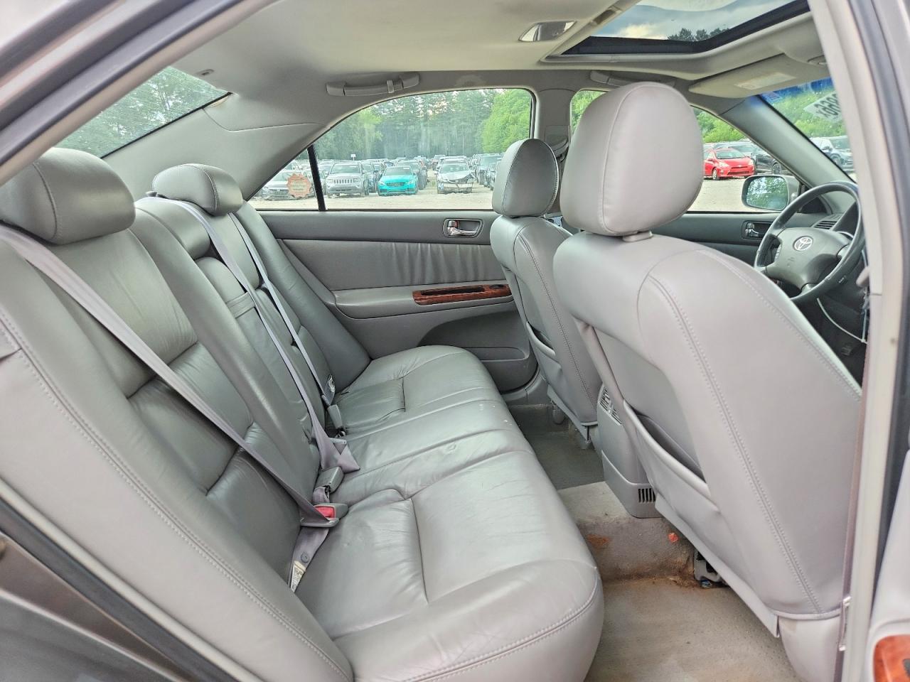 2002 Toyota Camry Xle V6 Gray vin: 4T1BF32K62U506978