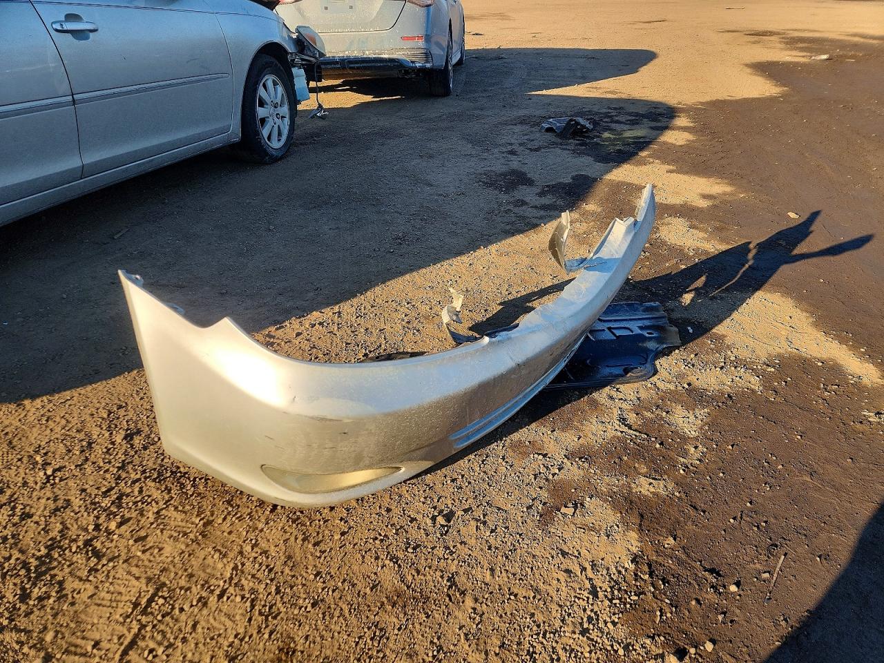 2004 Toyota Camry Silver vin: 4T1BF32K64U575513