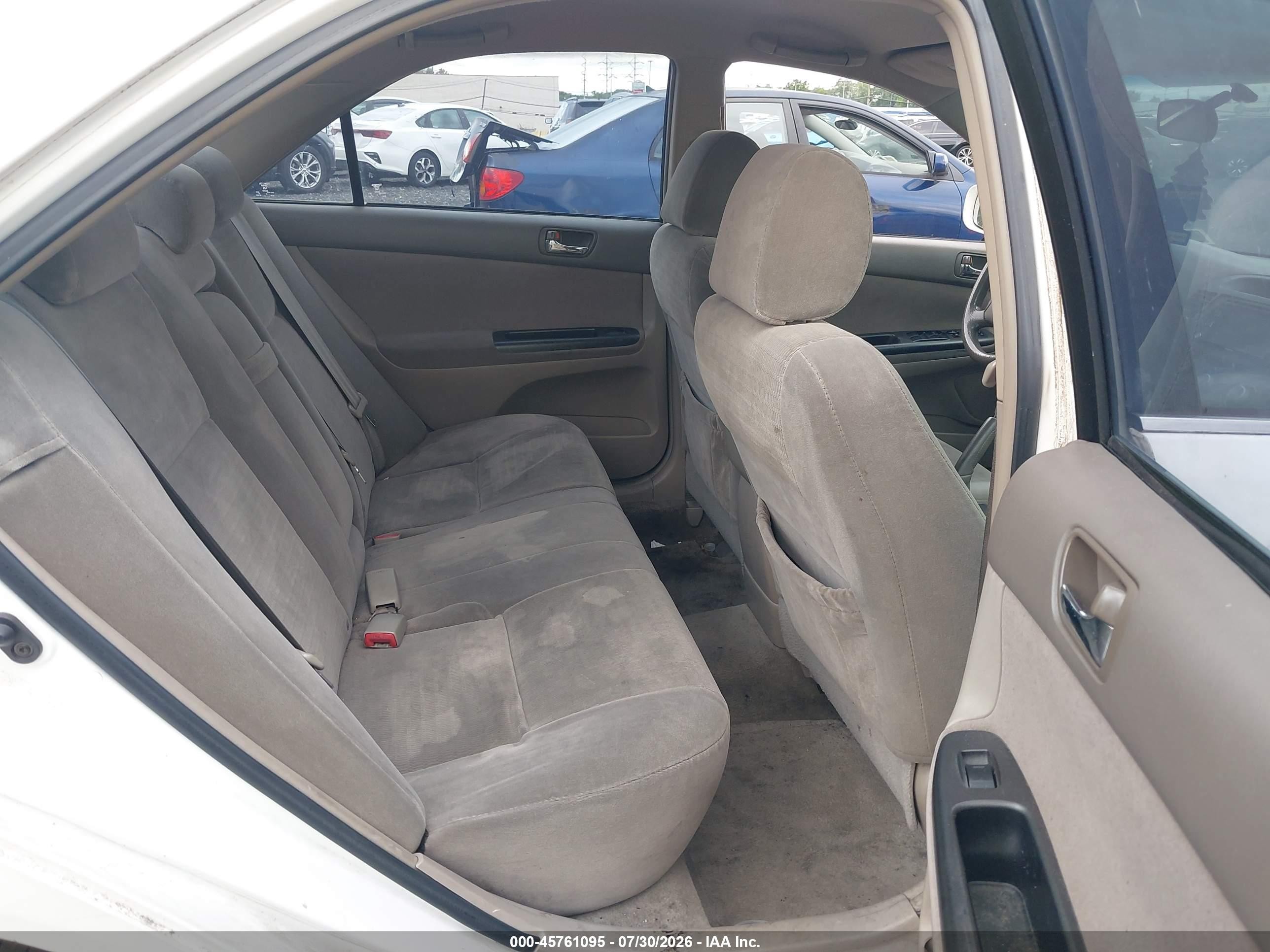 2005 Toyota Camry Le/xle/se Белый vin: 4T1BF32K65U087129