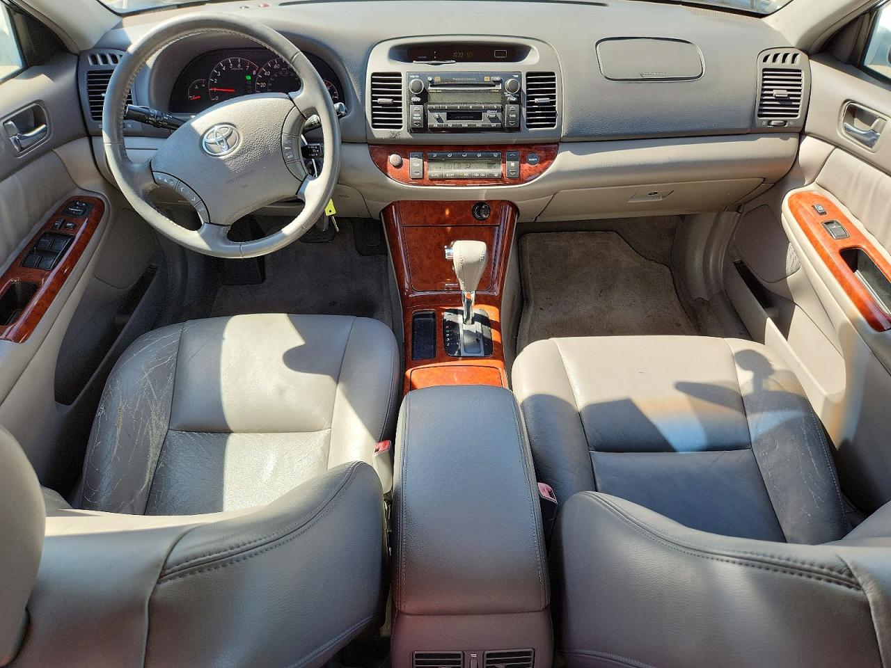 2005 Toyota Camry Xle V6 White vin: 4T1BF32K65U612660