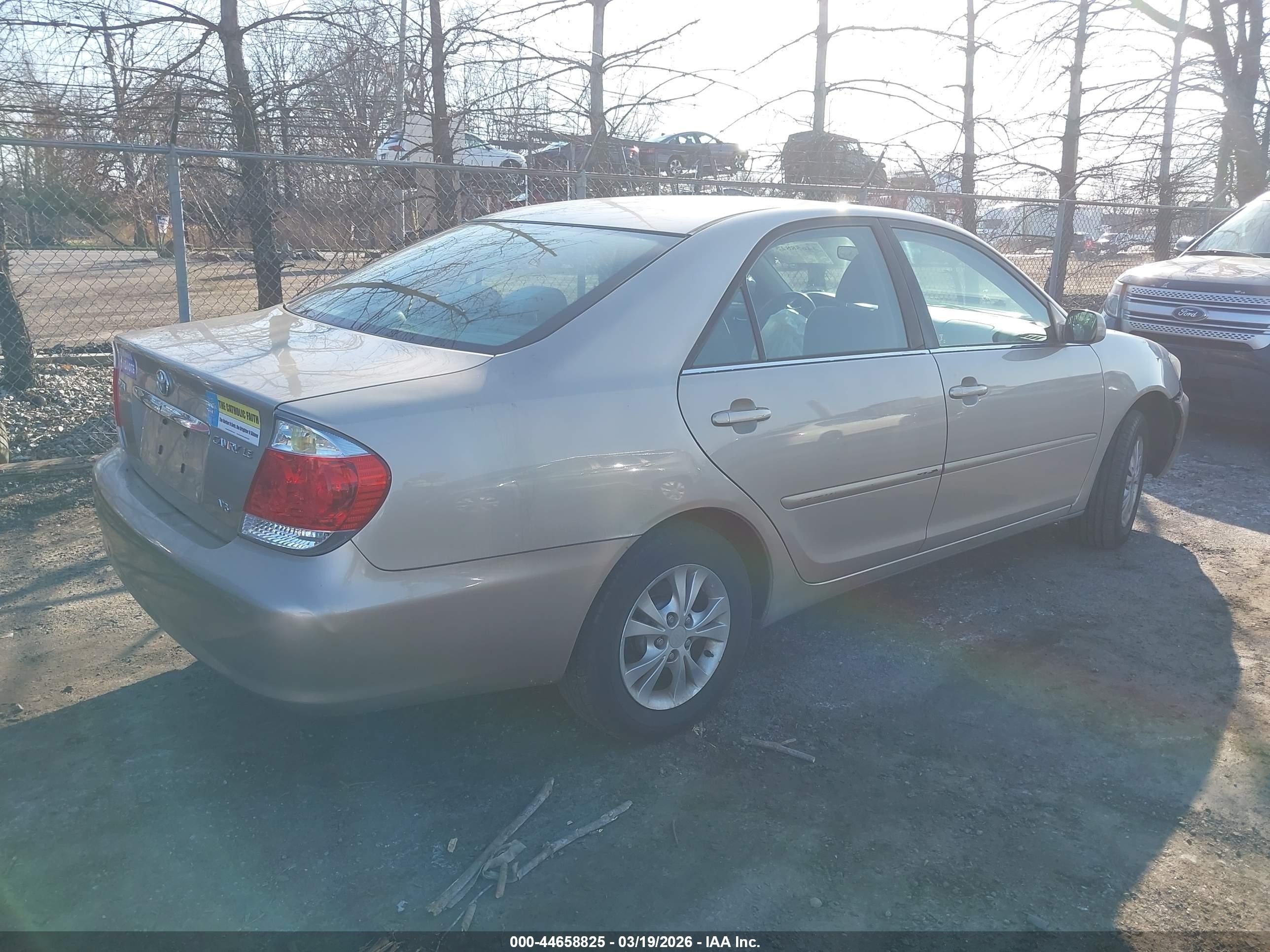 2005 Toyota Camry Le V6 Cream vin: 4T1BF32K65U613369
