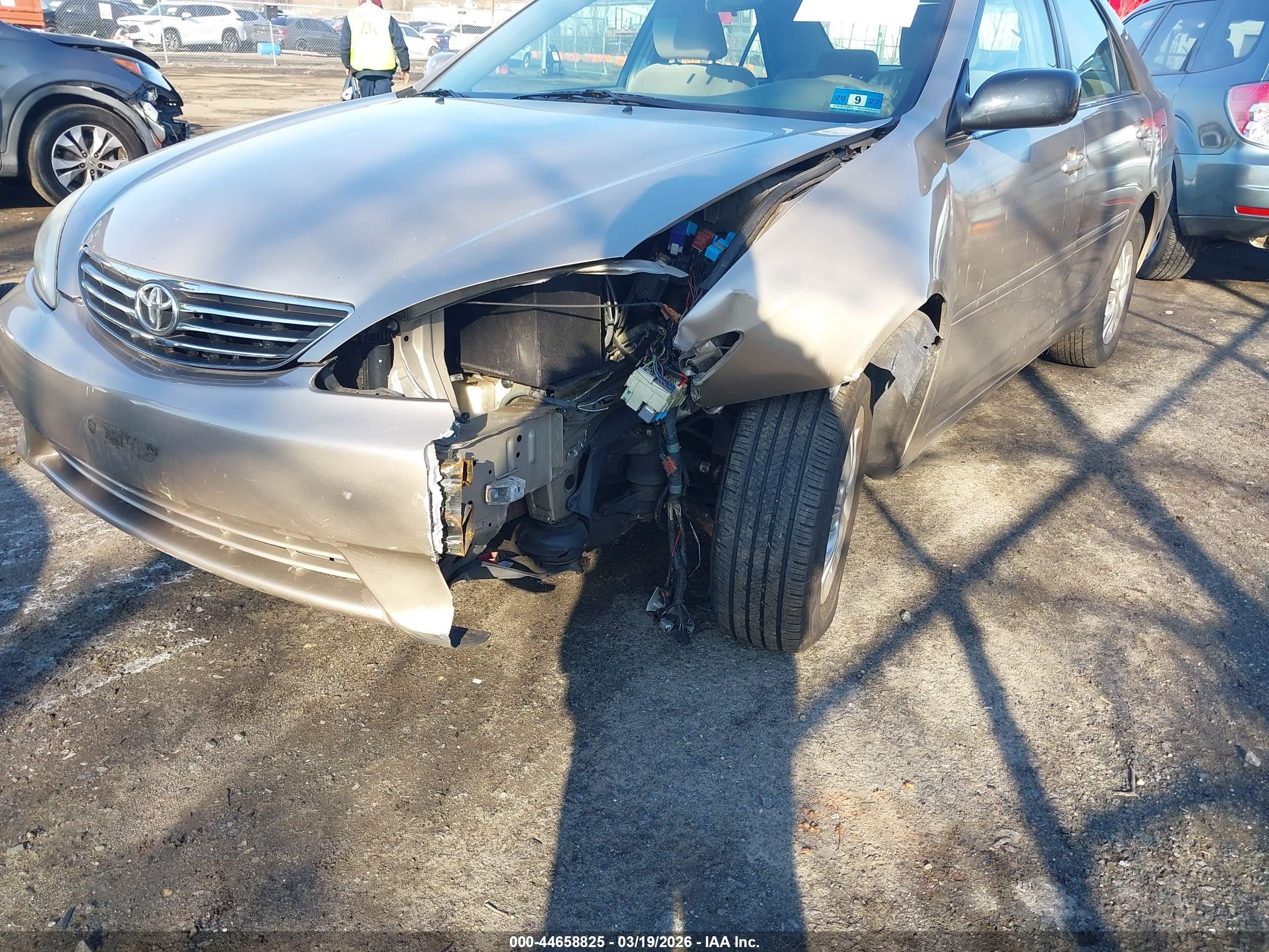 2005 Toyota Camry Le V6 Cream vin: 4T1BF32K65U613369