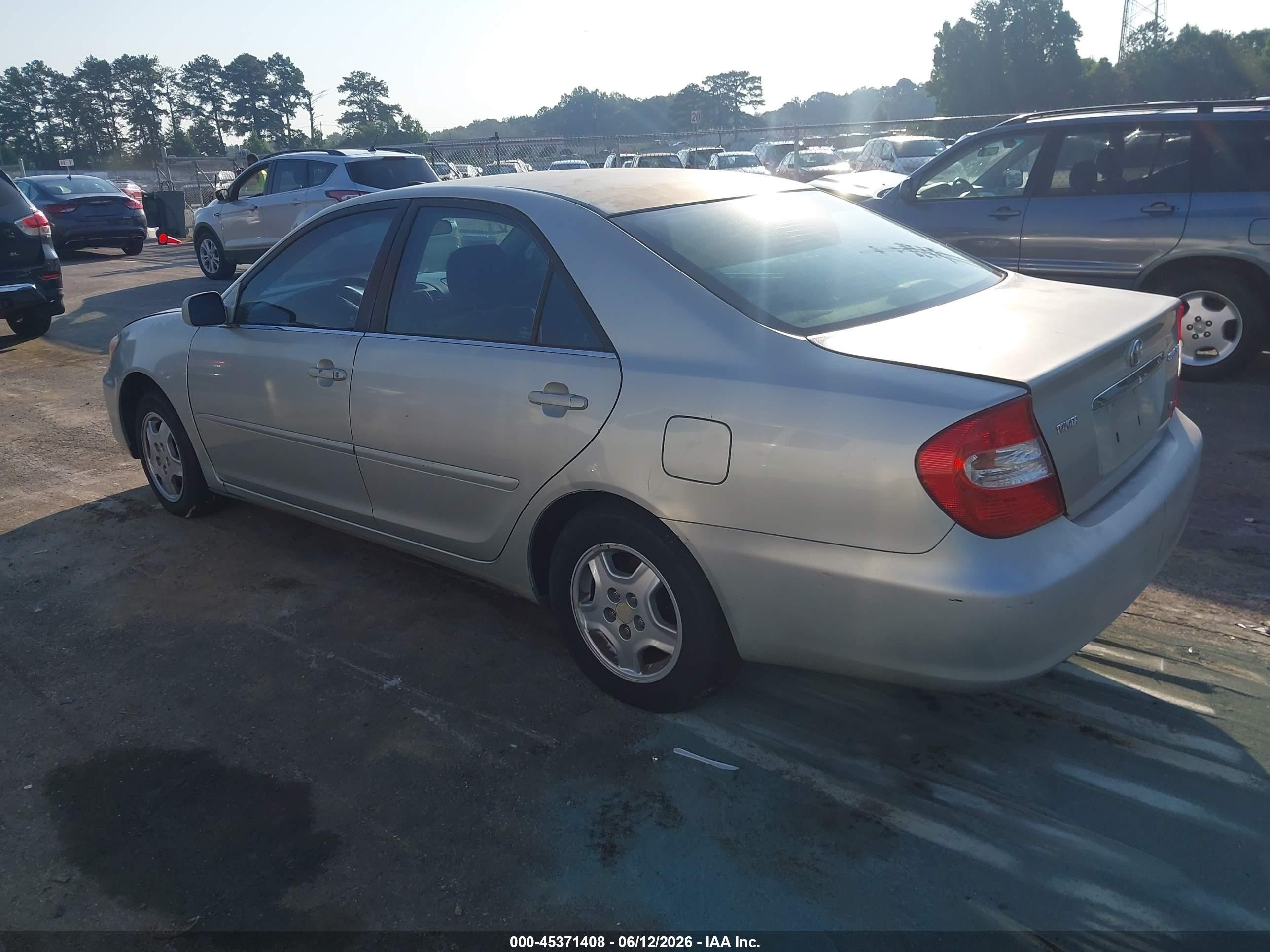2002 Toyota Camry Le Silver vin: 4T1BF32K72U509159