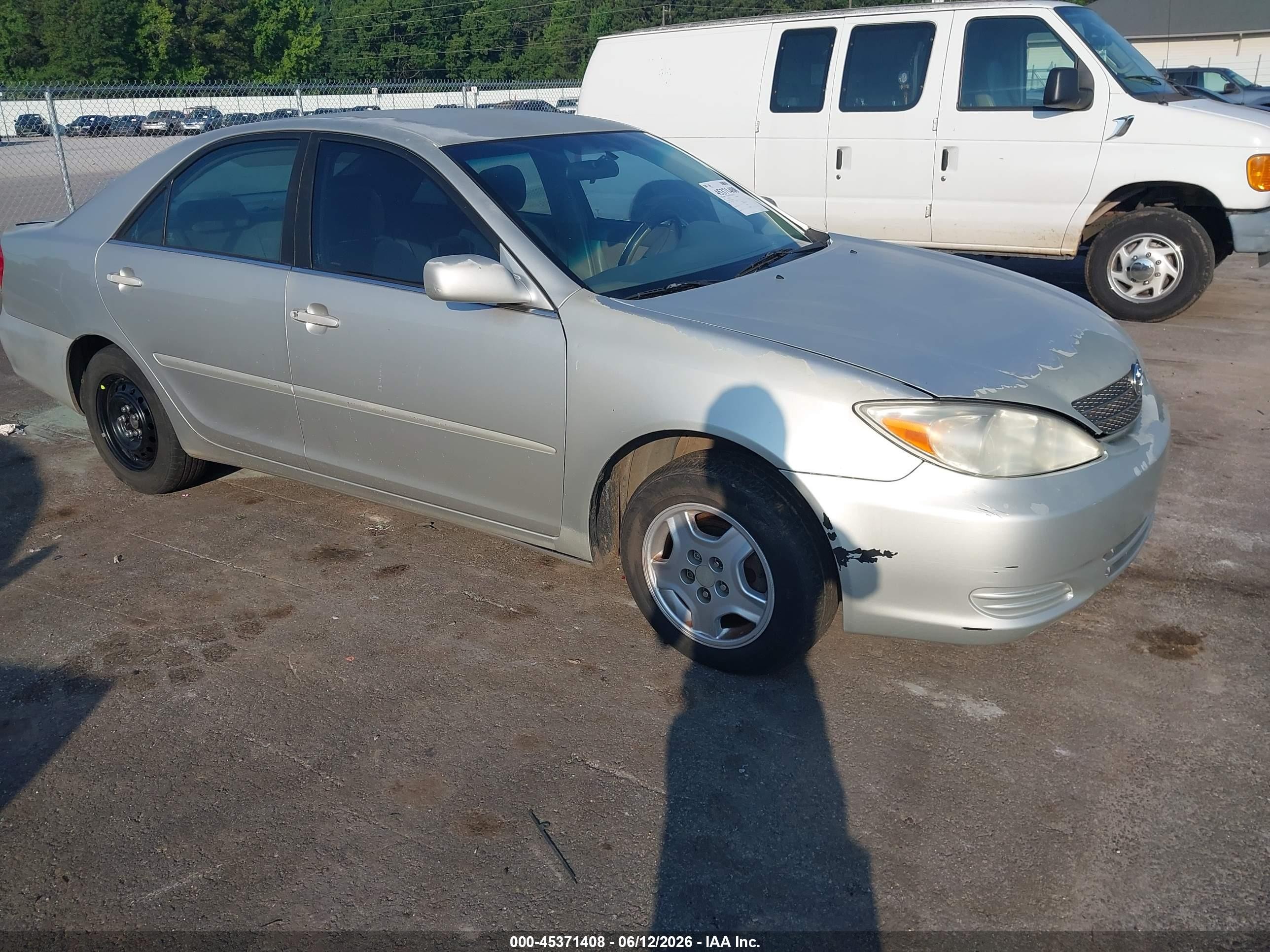 2002 Toyota Camry Le Silver vin: 4T1BF32K72U509159