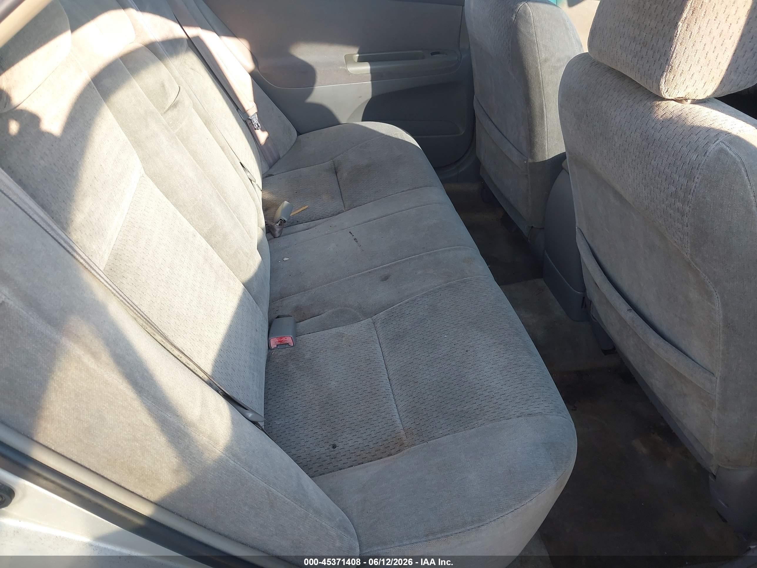 2002 Toyota Camry Le Silver vin: 4T1BF32K72U509159