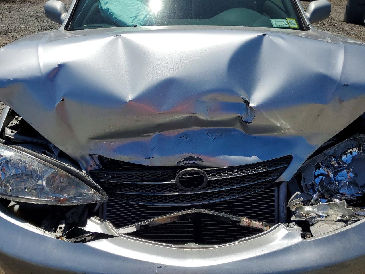 2002 Toyota Camry Le V6 Silver vin: 4T1BF32K72U527144