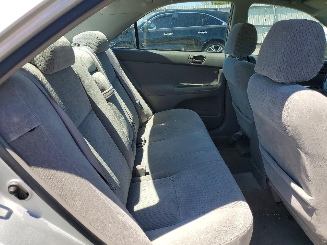2002 Toyota Camry Le V6 Silver vin: 4T1BF32K72U527144