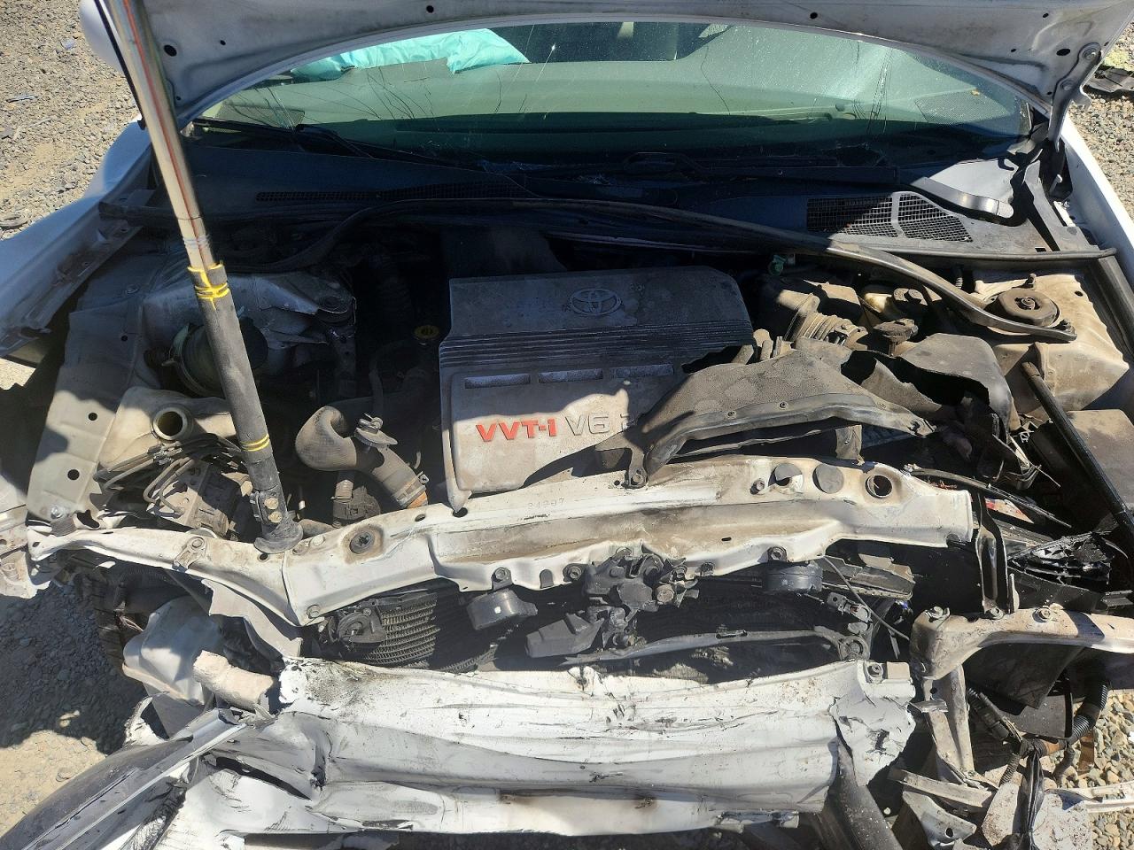 2003 Toyota Camry Le V6 White vin: 4T1BF32K73U043623