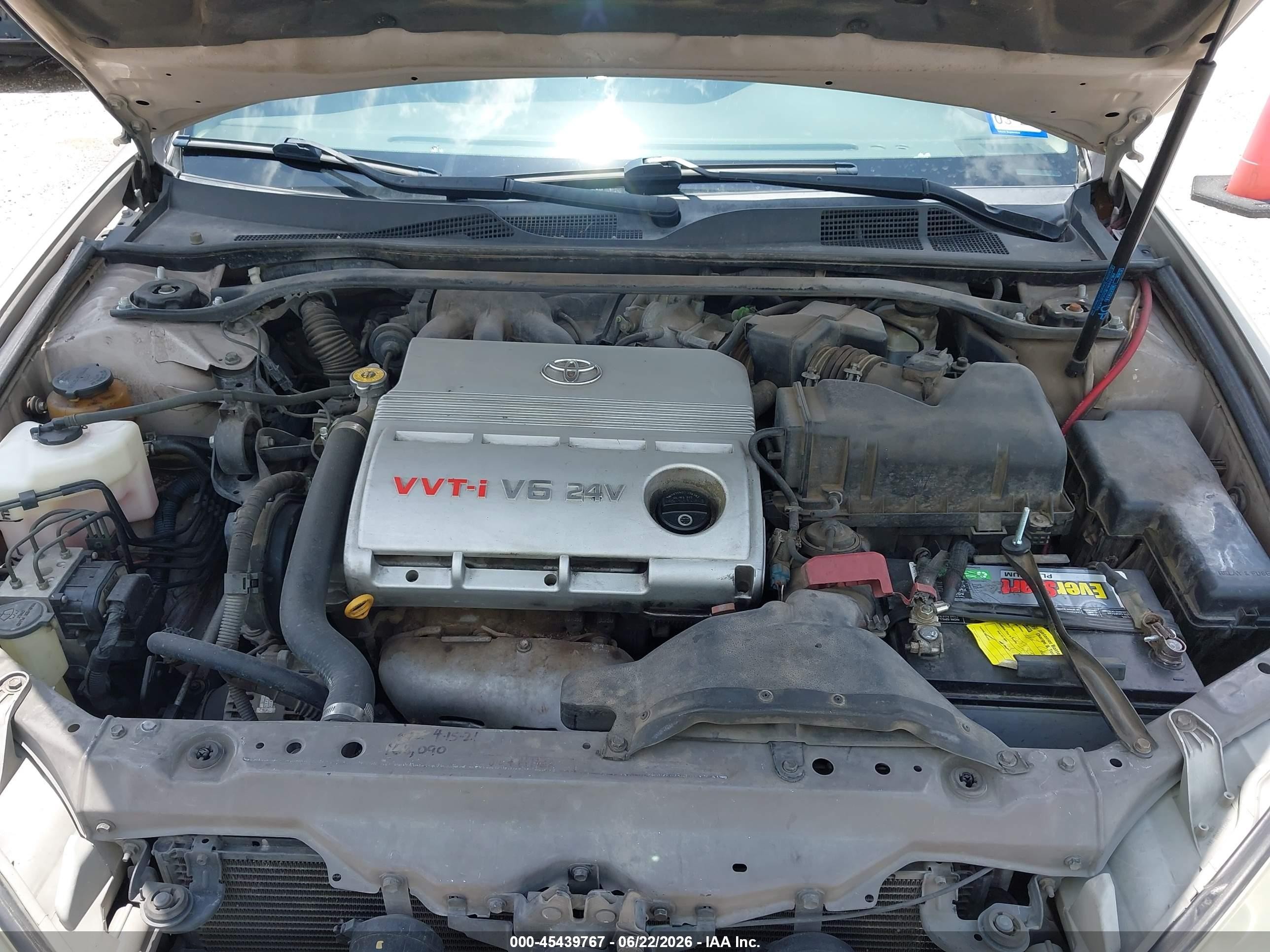 2003 Toyota Camry Le V6 Beige vin: 4T1BF32K73U556662
