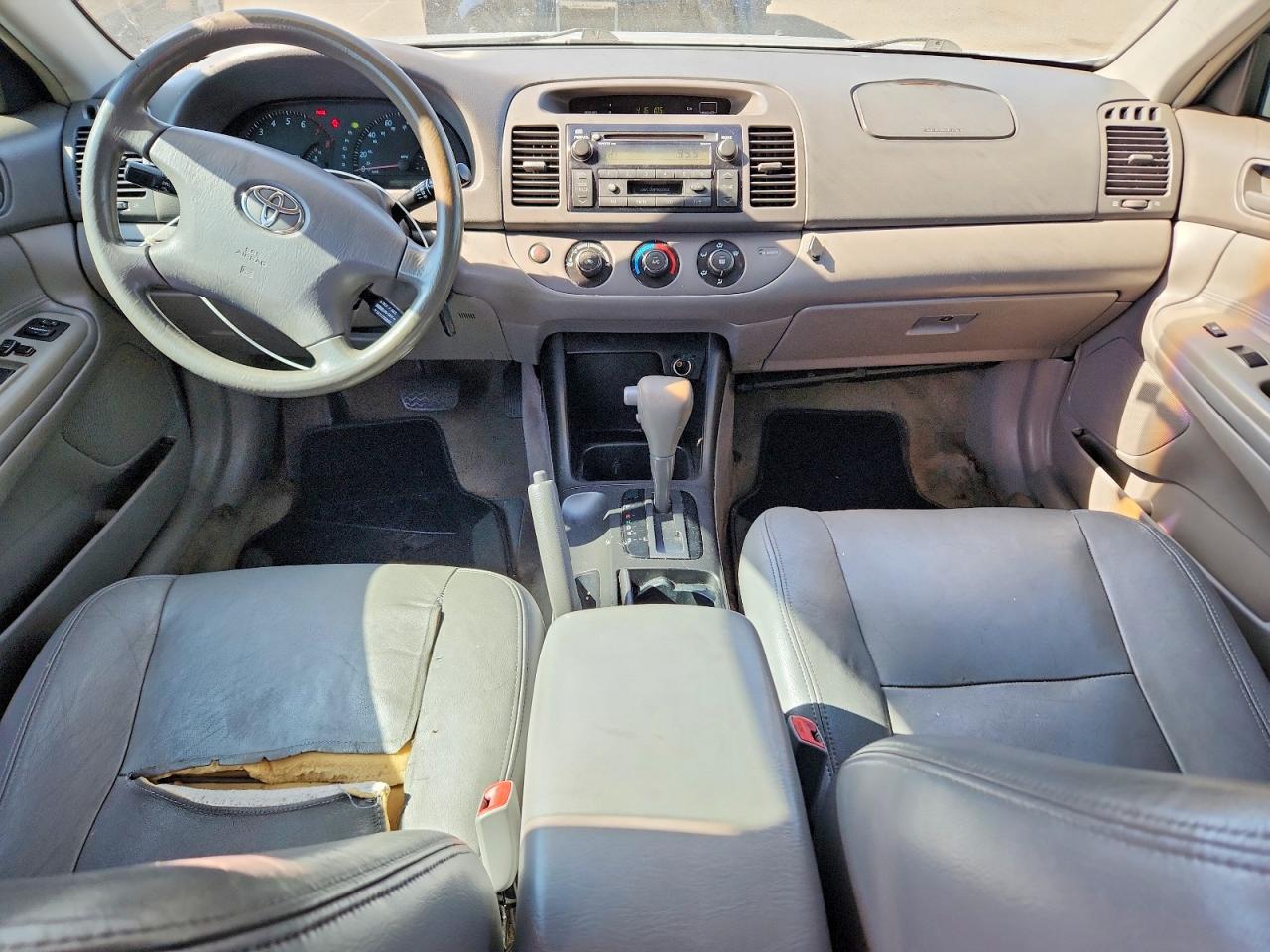 2004 Toyota Camry Le V6 Серебряный vin: 4T1BF32K74U573382