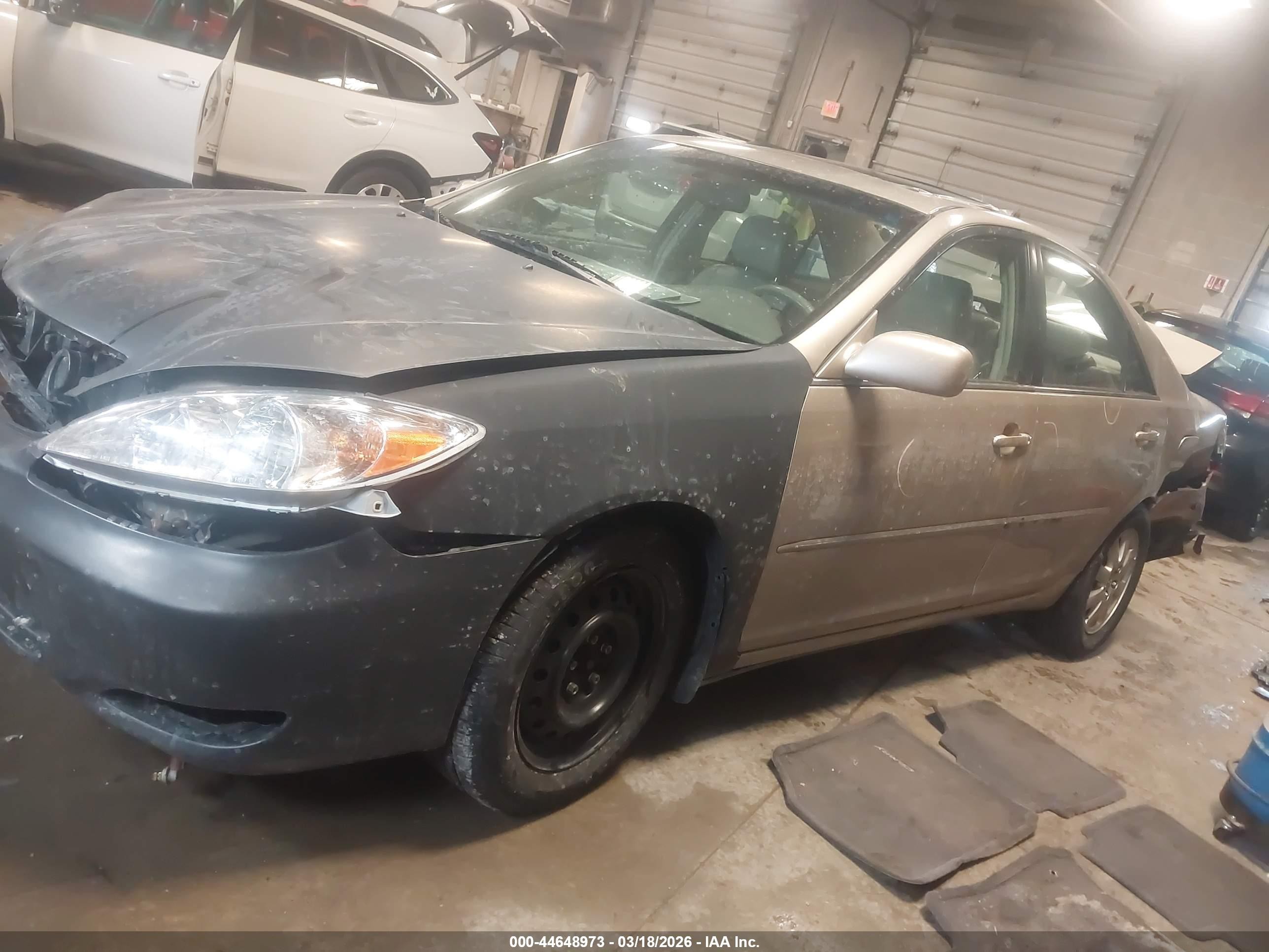 2004 Toyota Camry Xle V6 Бежевый vin: 4T1BF32K74U588108