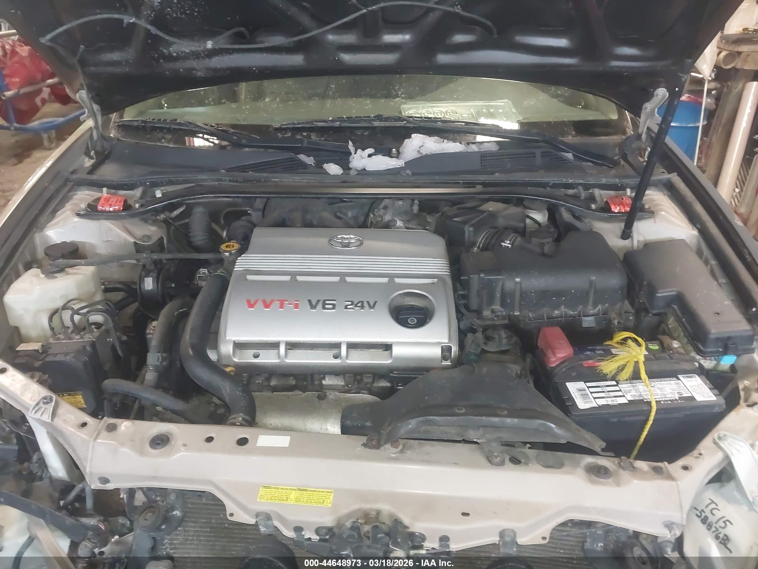 2004 Toyota Camry Xle V6 Бежевый vin: 4T1BF32K74U588108