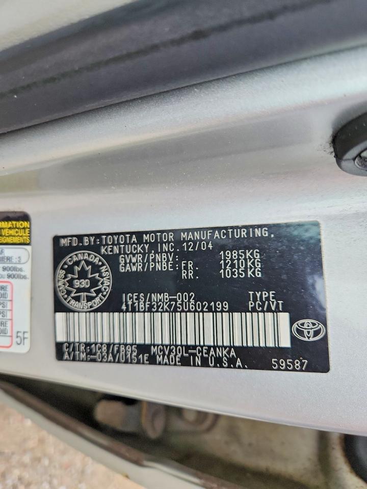 2005 Toyota Camry Le Silver vin: 4T1BF32K75U602199