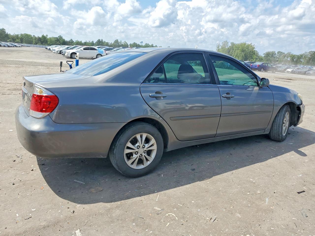 2005 Toyota Camry Le V6 Gray vin: 4T1BF32K75U618029