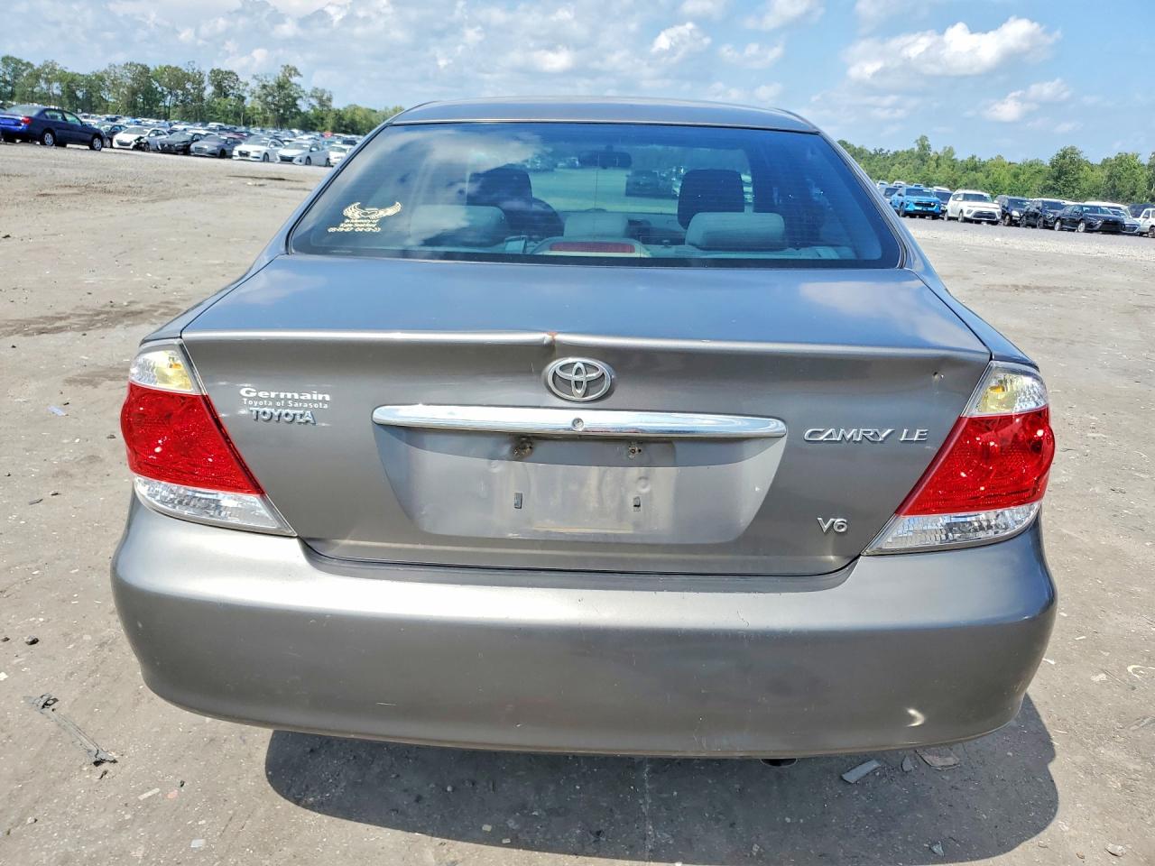 2005 Toyota Camry Le V6 Gray vin: 4T1BF32K75U618029