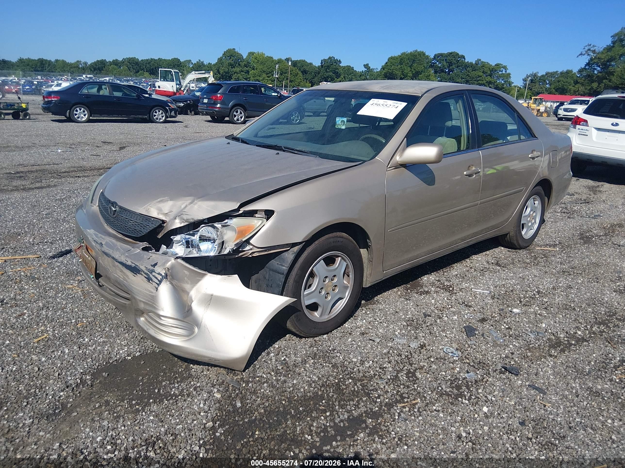 2002 Toyota Camry Le Gold vin: 4T1BF32K82U031074