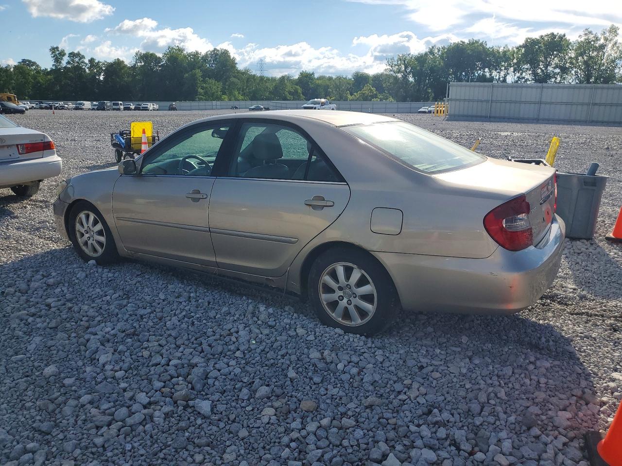 2002 Toyota Camry Xle V6 Gold vin: 4T1BF32K82U530036