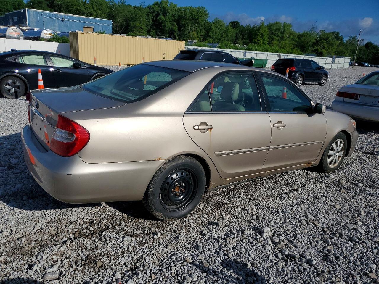 2002 Toyota Camry Xle V6 Gold vin: 4T1BF32K82U530036