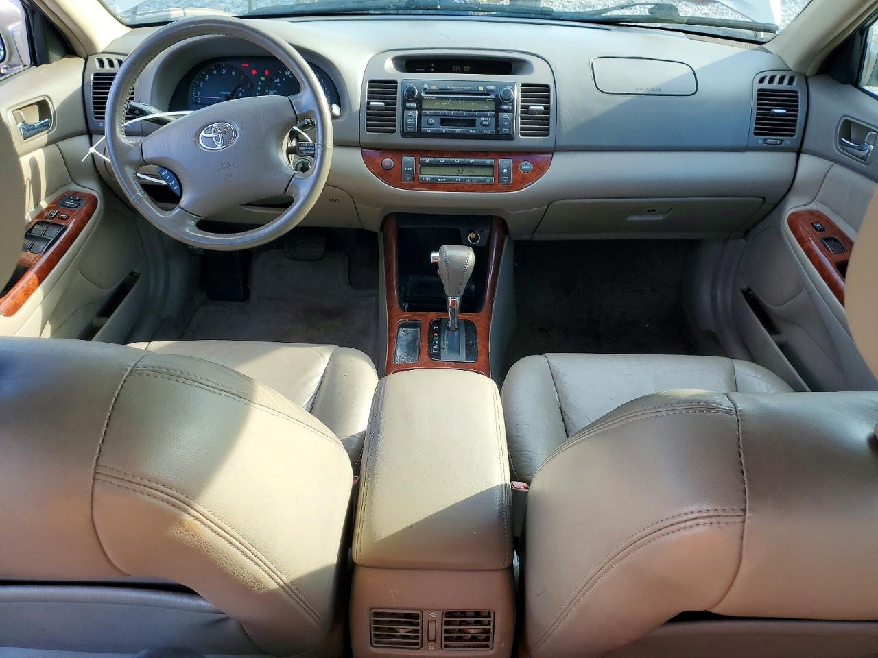 2002 Toyota Camry Xle V6 Gold vin: 4T1BF32K82U530036