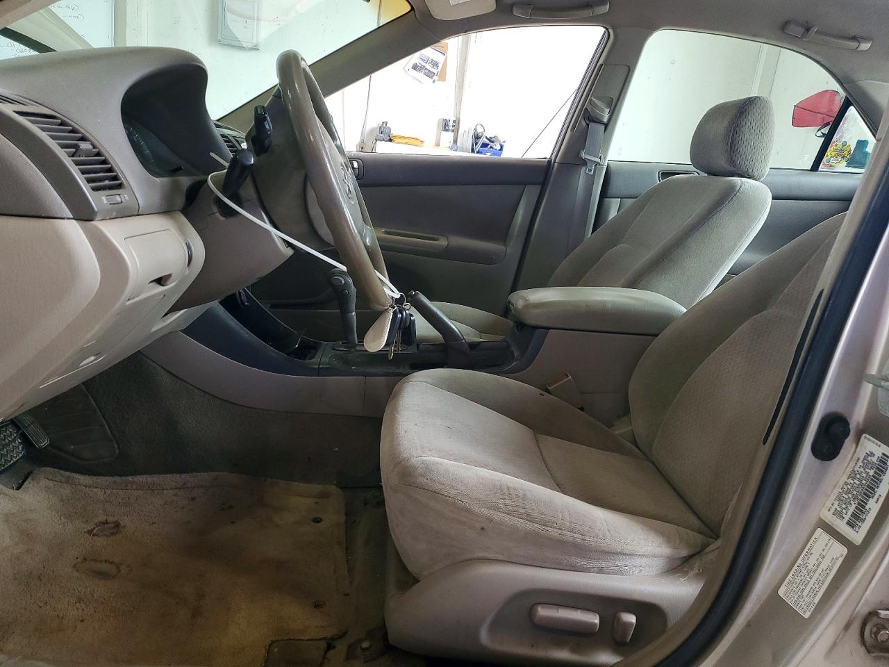 2003 Toyota Camry Le V6 Gold vin: 4T1BF32K83U044845