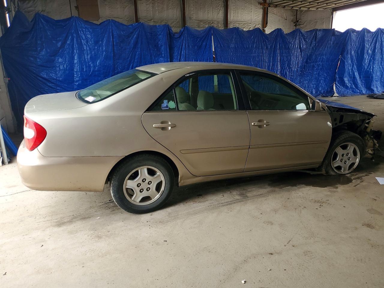 2003 Toyota Camry Le V6 Gold vin: 4T1BF32K83U044845