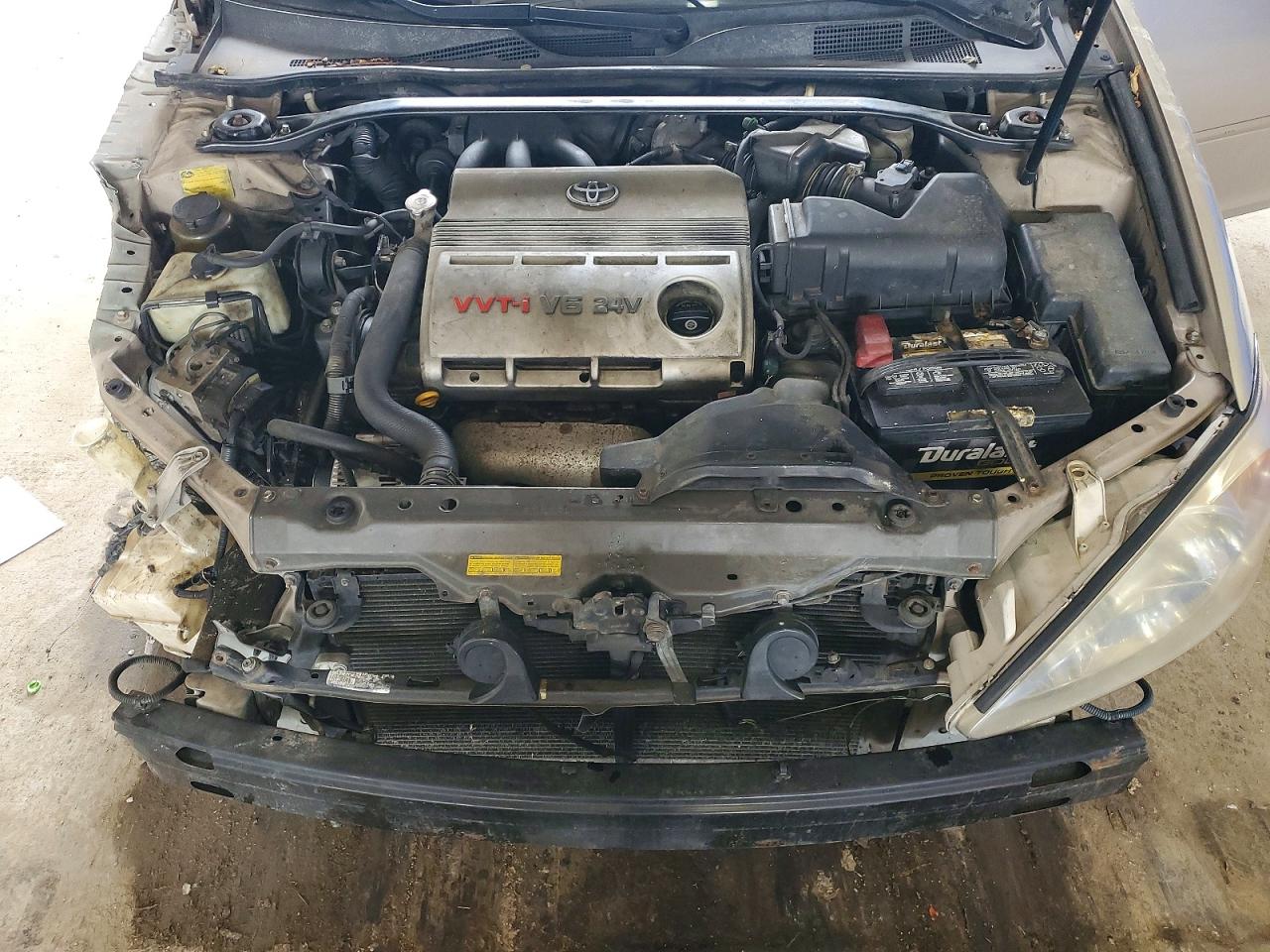 2003 Toyota Camry Le V6 Gold vin: 4T1BF32K83U044845