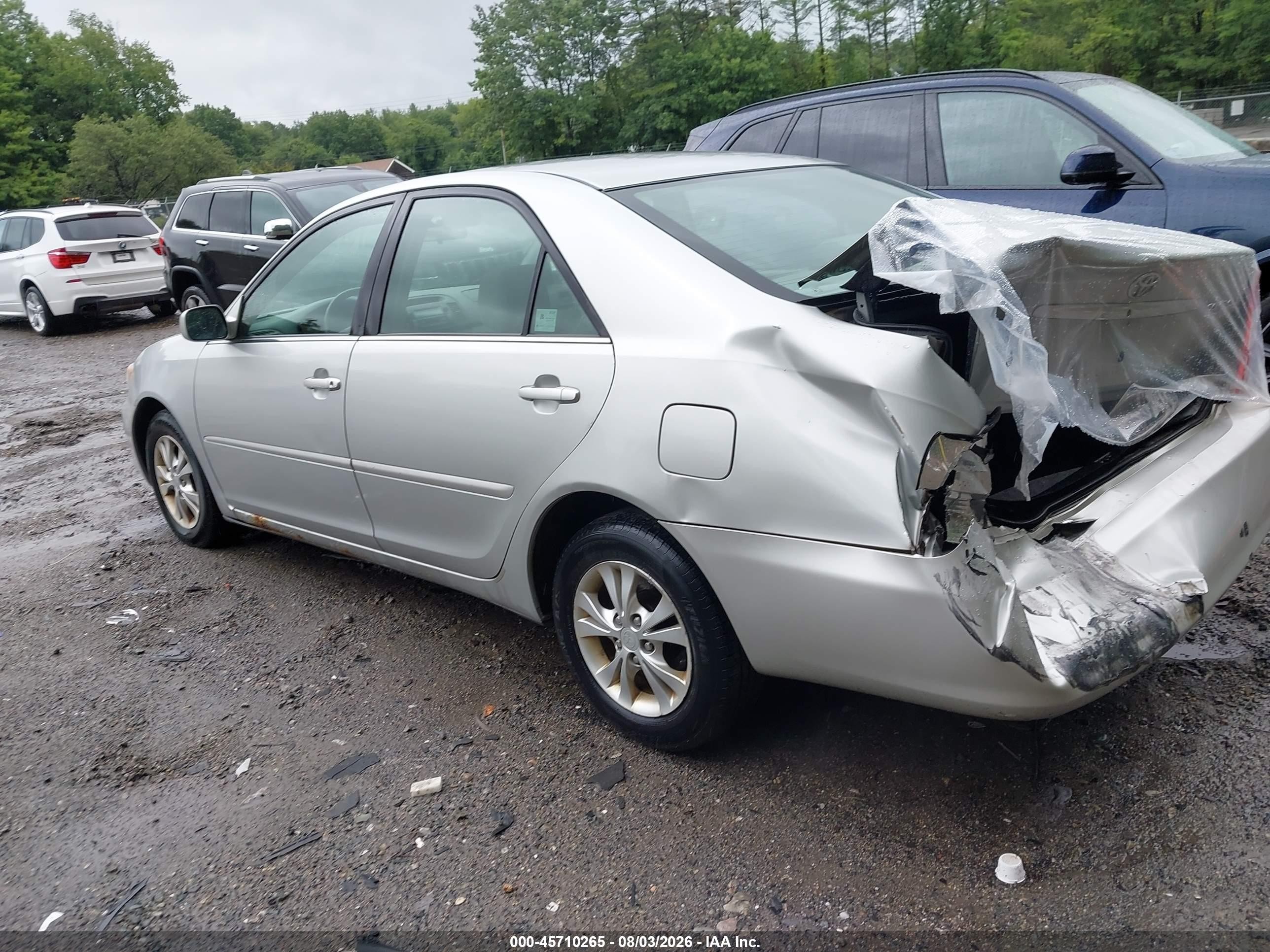 2004 Toyota Camry Le V6 Gold vin: 4T1BF32K84U067902