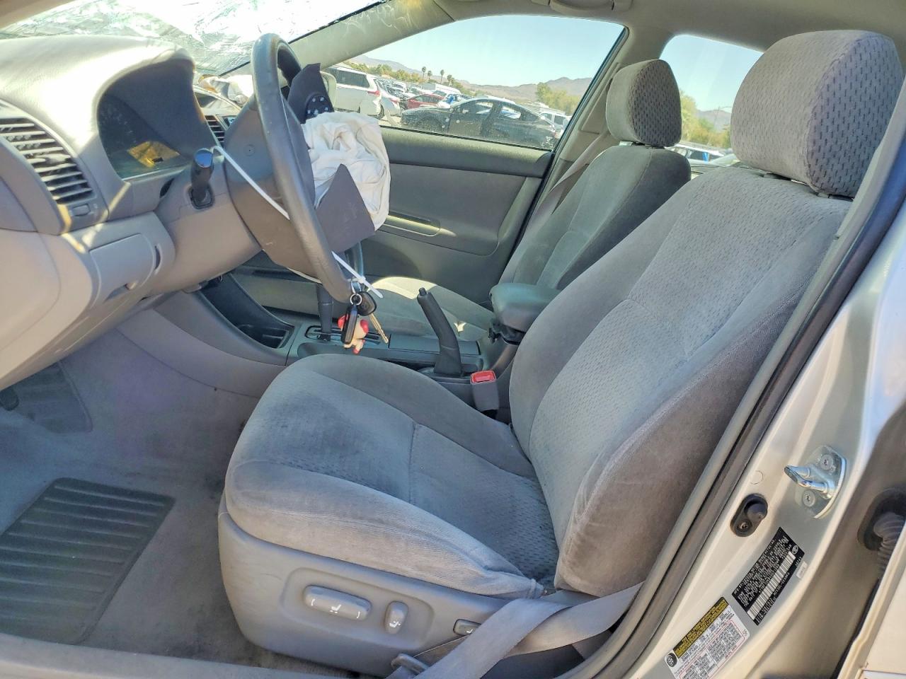 2004 Toyota Camry Le V6 Silver vin: 4T1BF32K84U071268