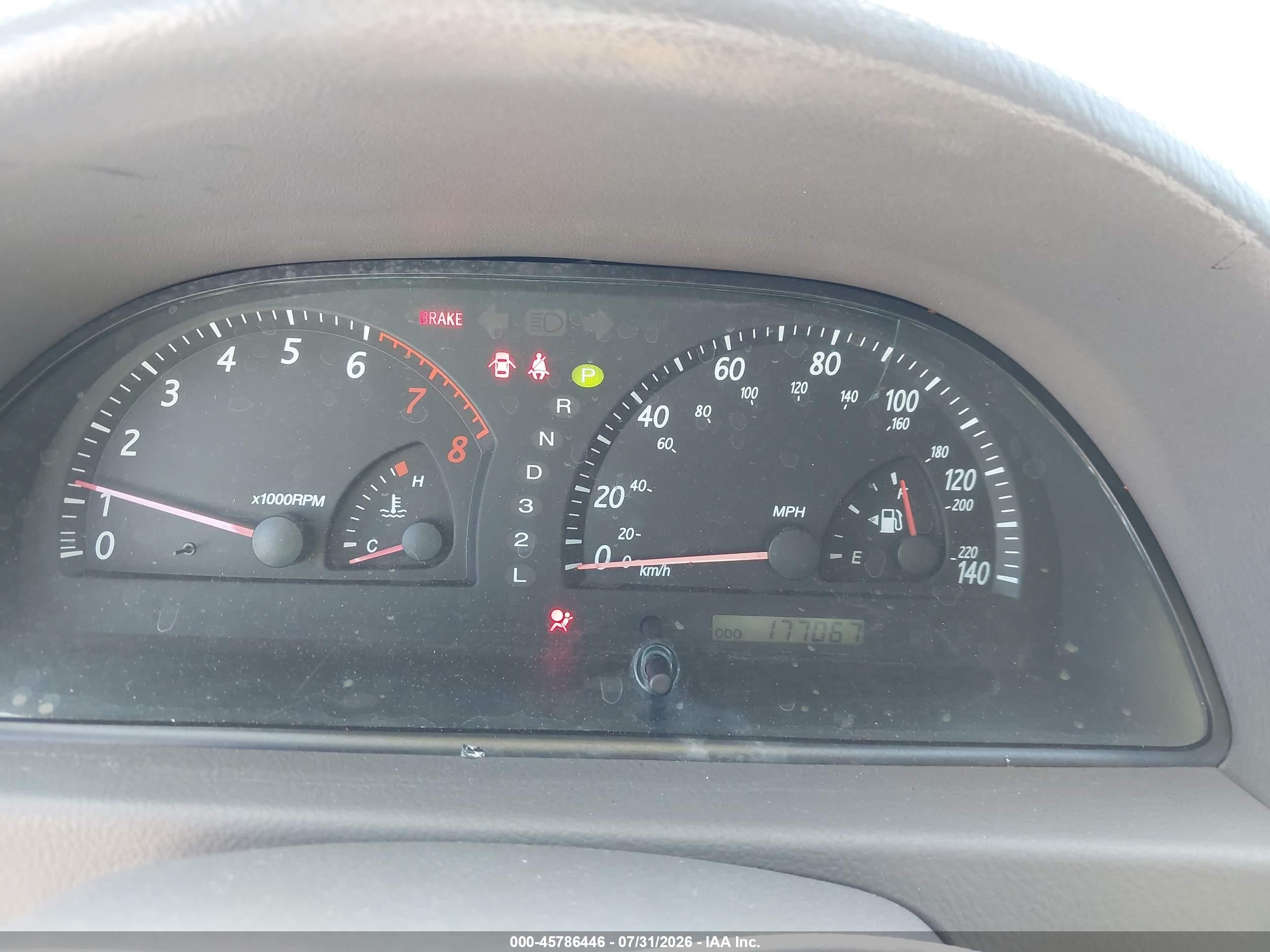 2004 Toyota Camry Le V6 Red vin: 4T1BF32K84U071898
