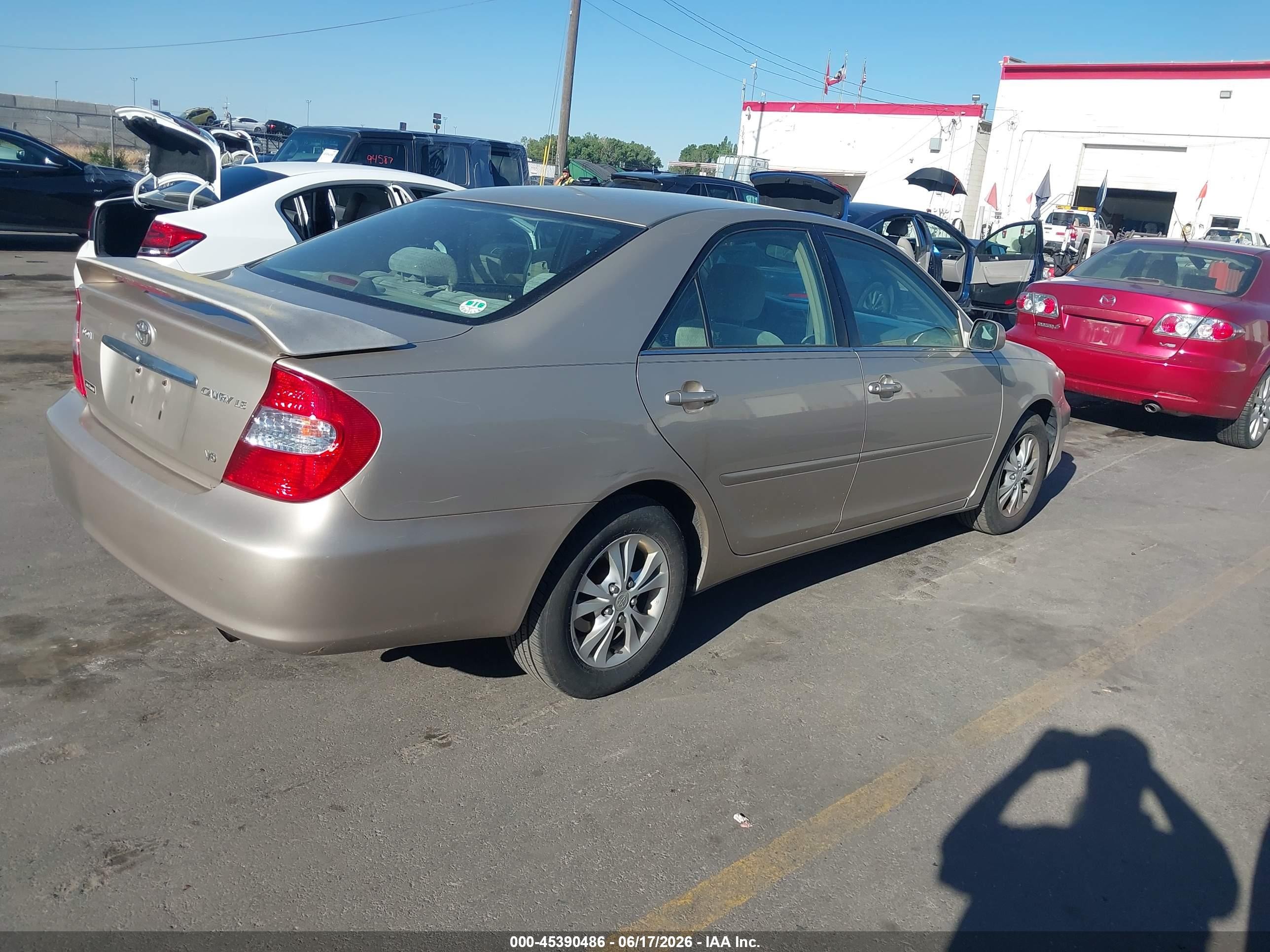 2004 Toyota Camry Le V6 Gray vin: 4T1BF32K84U076423
