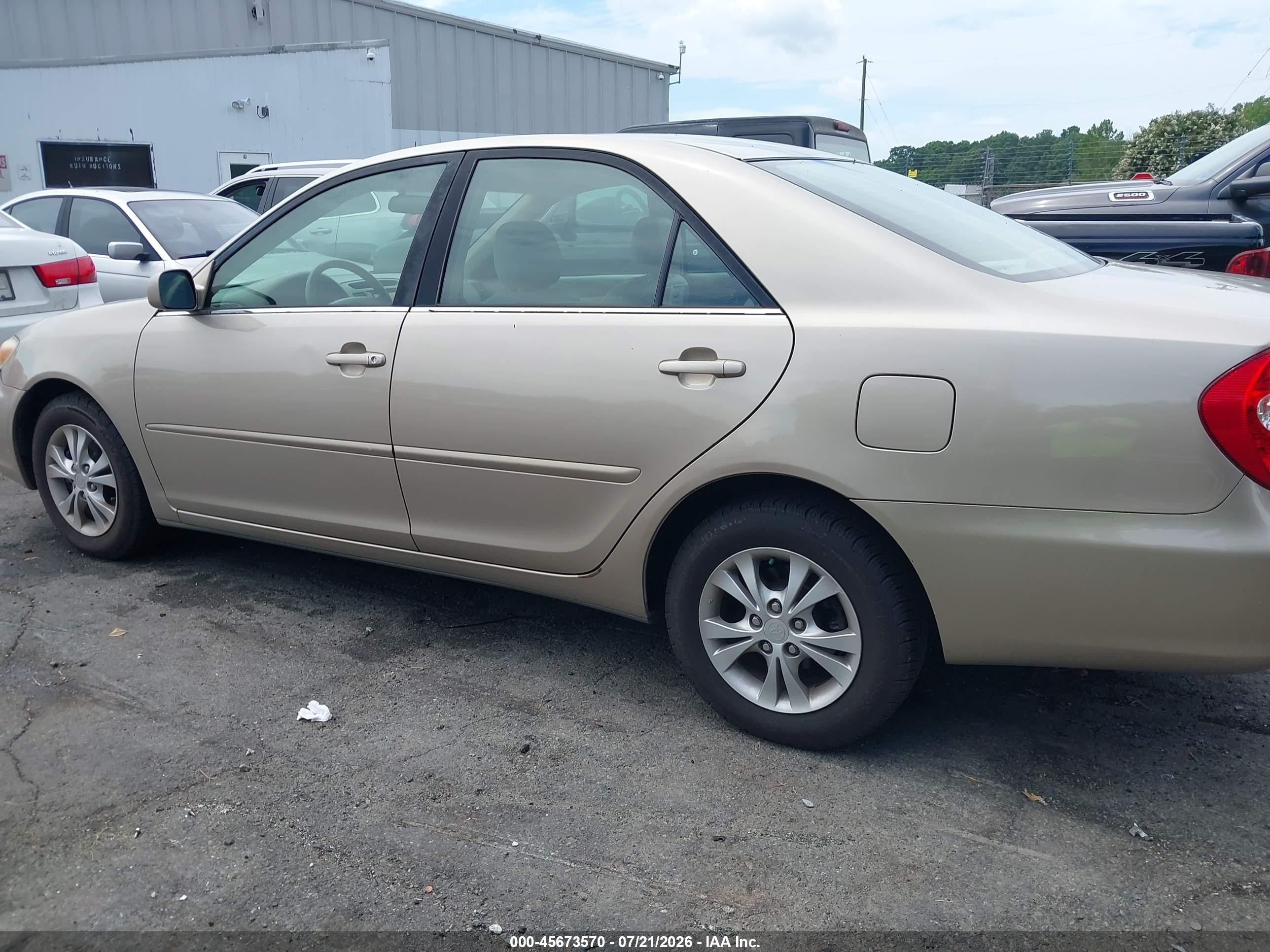 2004 Toyota Camry Le V6 Gold vin: 4T1BF32K84U572418