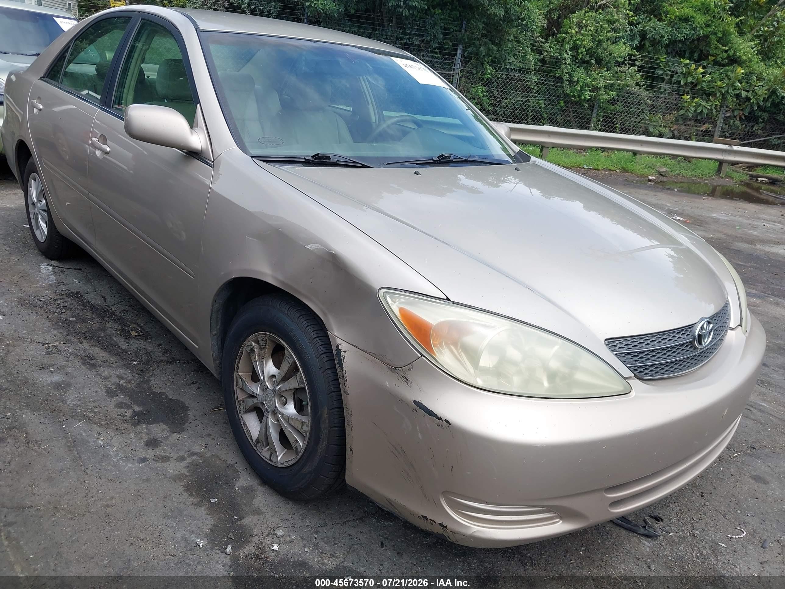 2004 Toyota Camry Le V6 Gold vin: 4T1BF32K84U572418