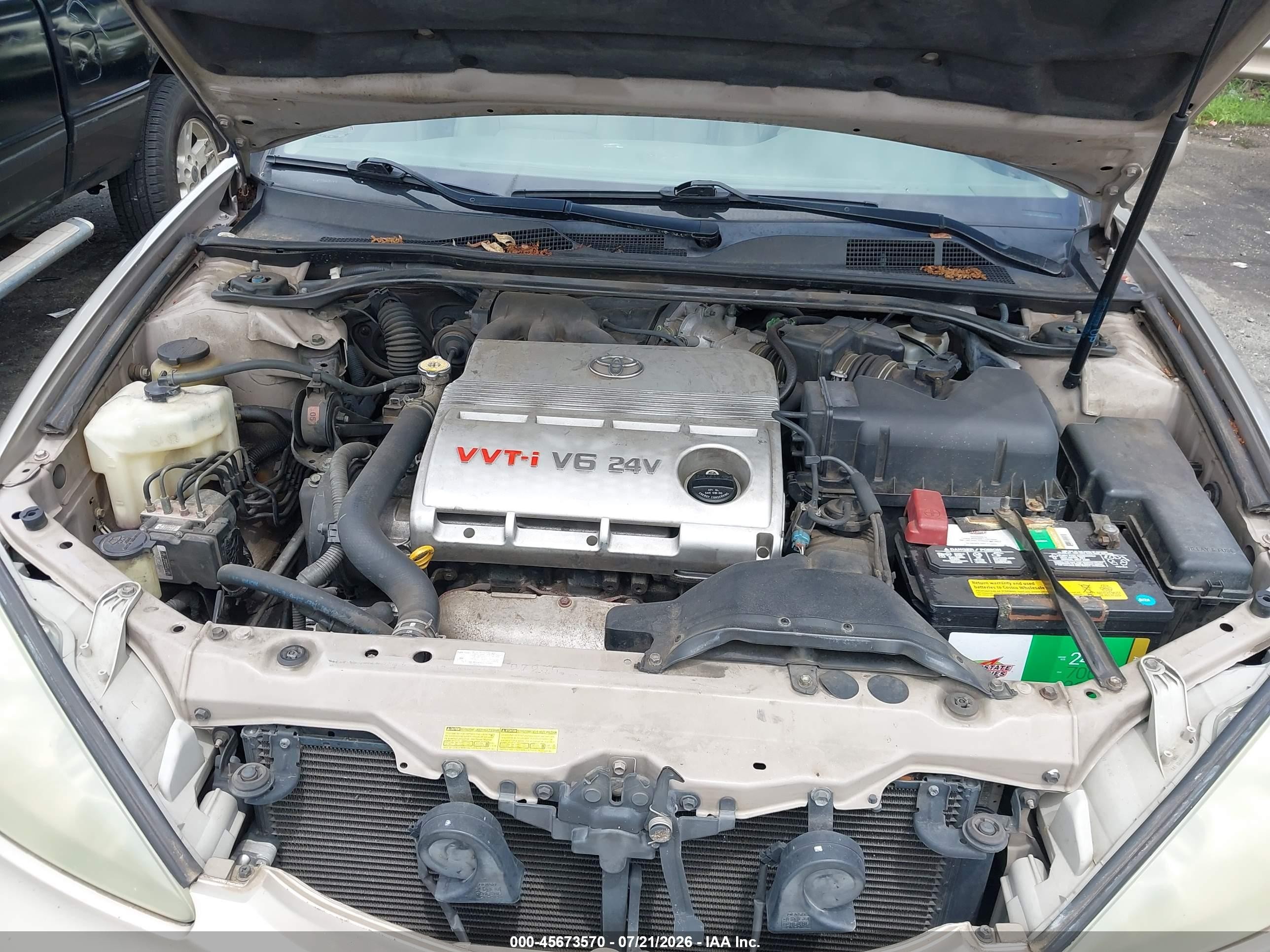 2004 Toyota Camry Le V6 Gold vin: 4T1BF32K84U572418