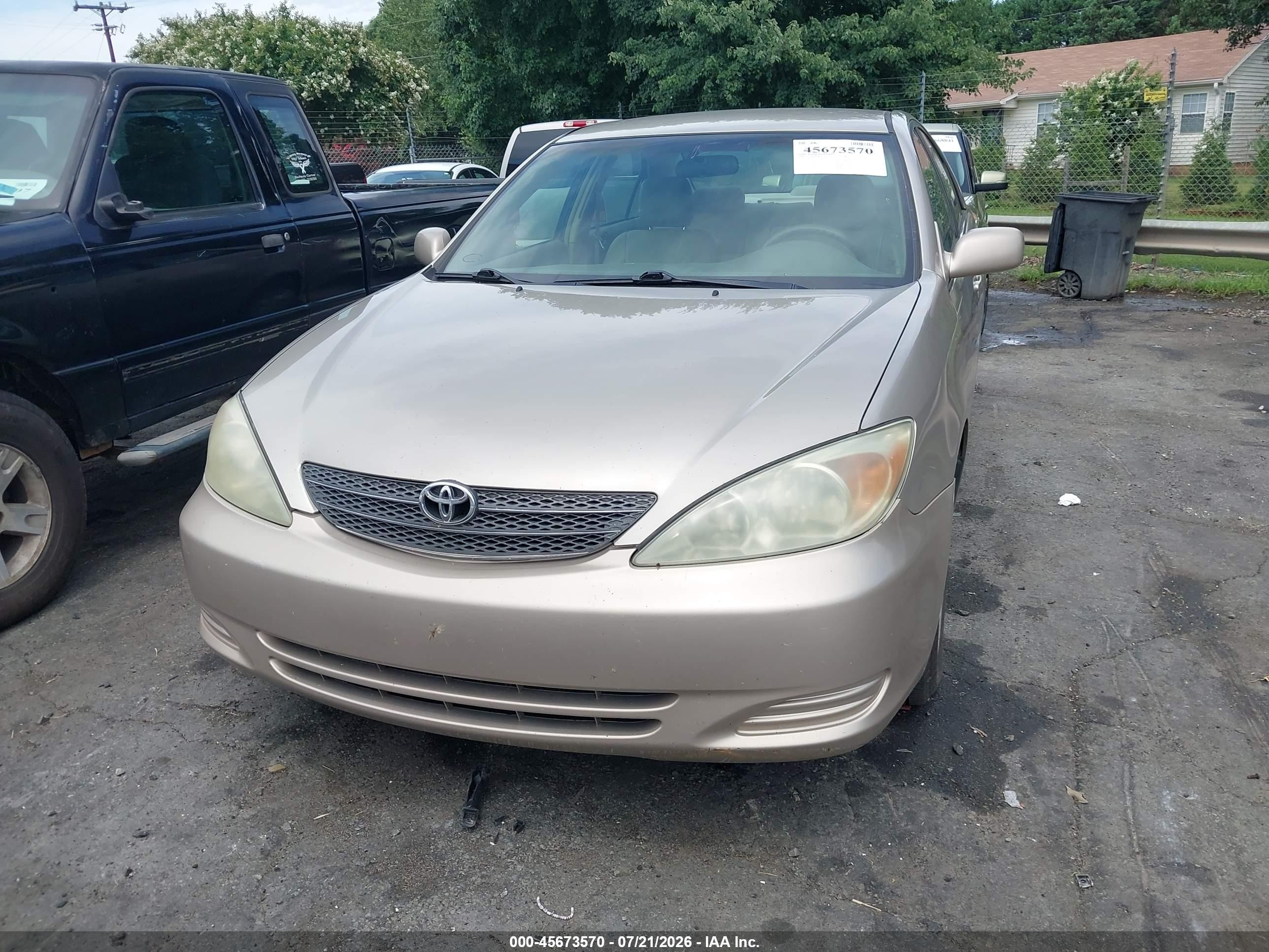 2004 Toyota Camry Le V6 Gold vin: 4T1BF32K84U572418